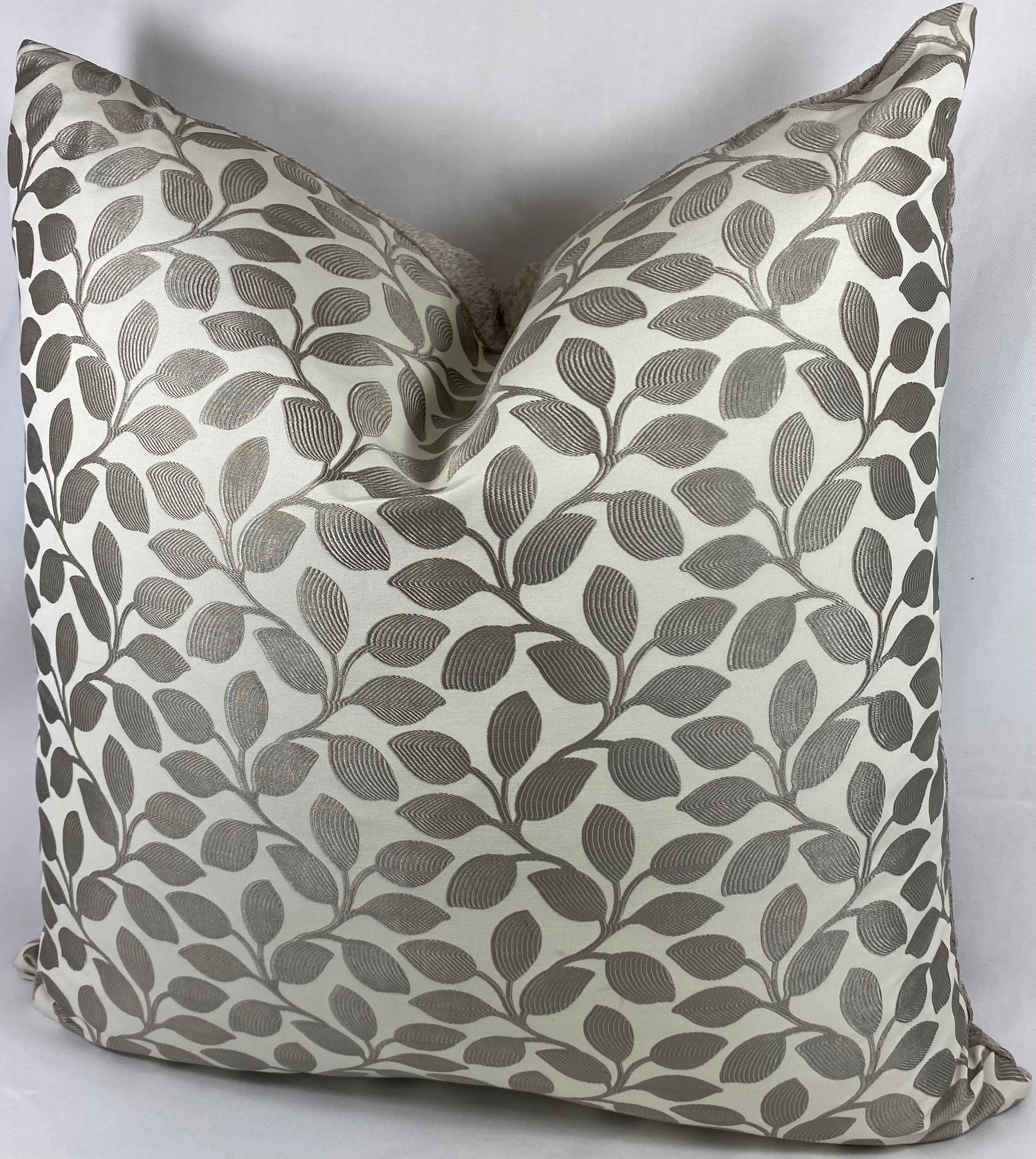 Luxury Pillow – 24" × 24" – Foliage Platinum
