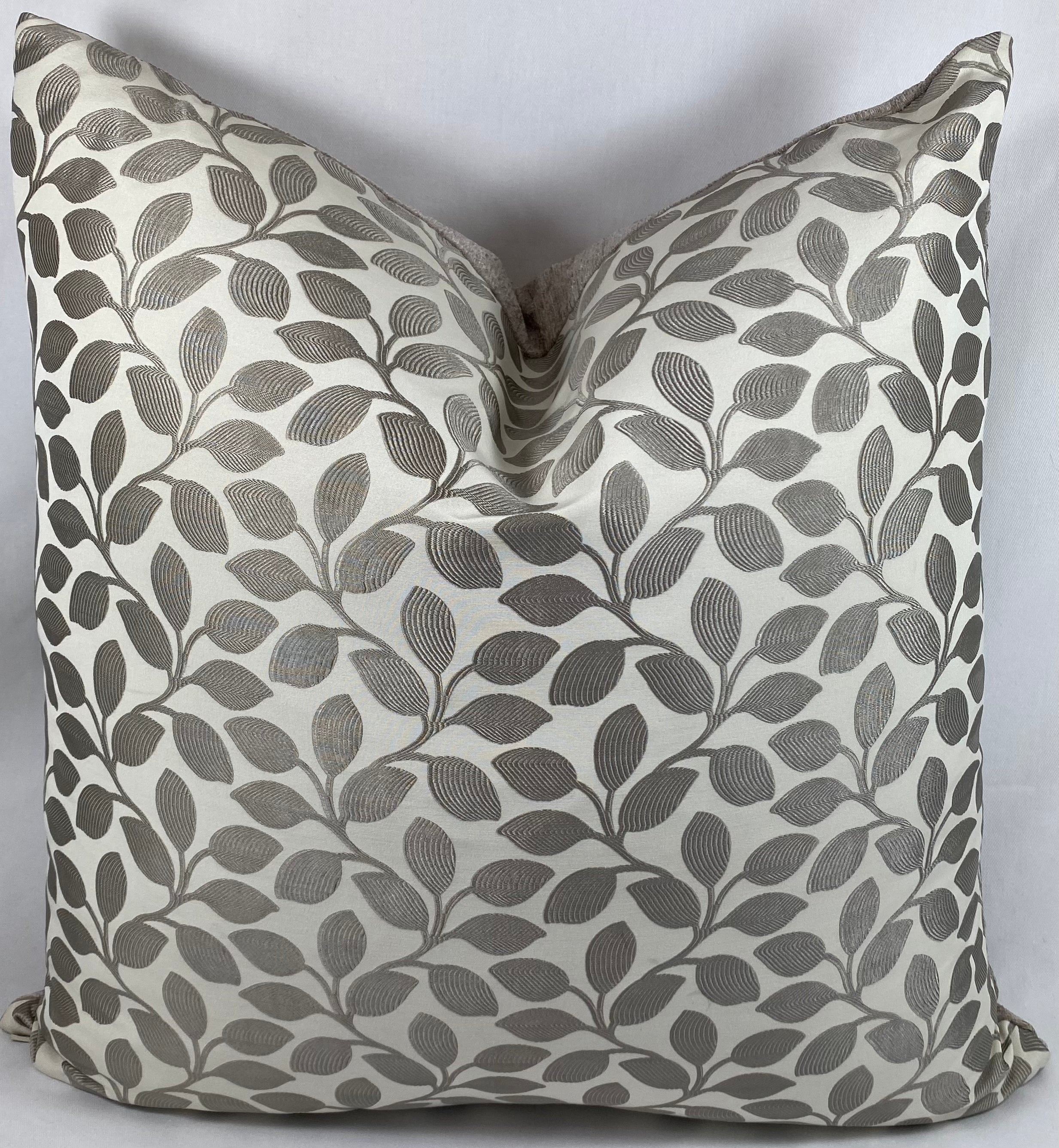 Luxury Pillow – 24" × 24" – Foliage Platinum