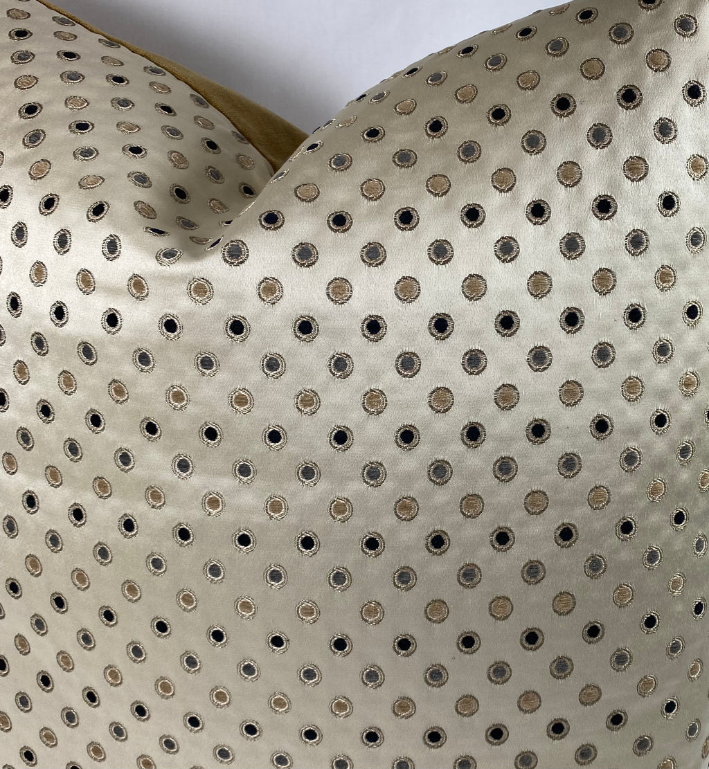 Luxury Pillow – 24" × 24" – Desert Jewel