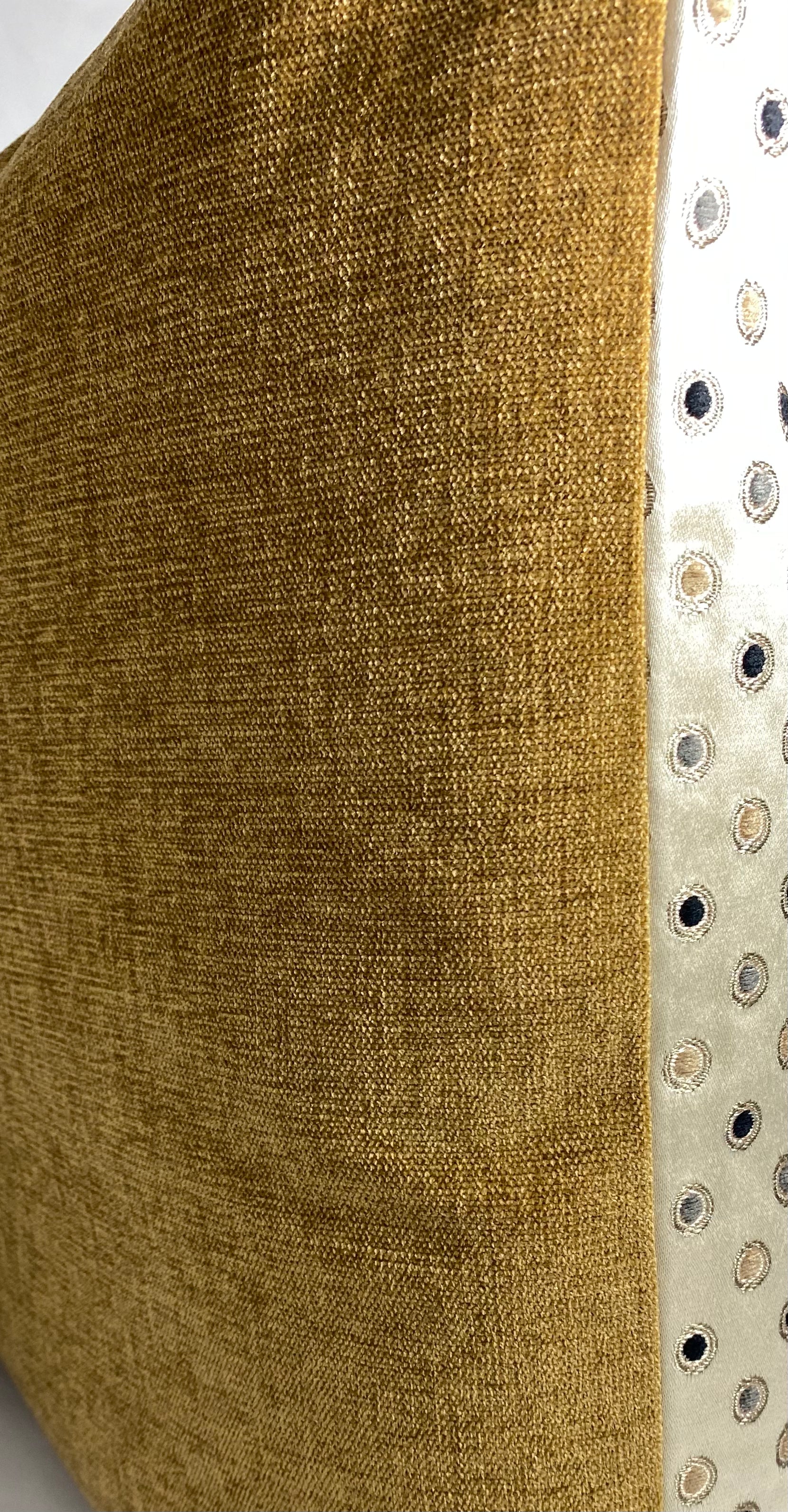 Luxury Pillow – 24" × 24" – Desert Jewel