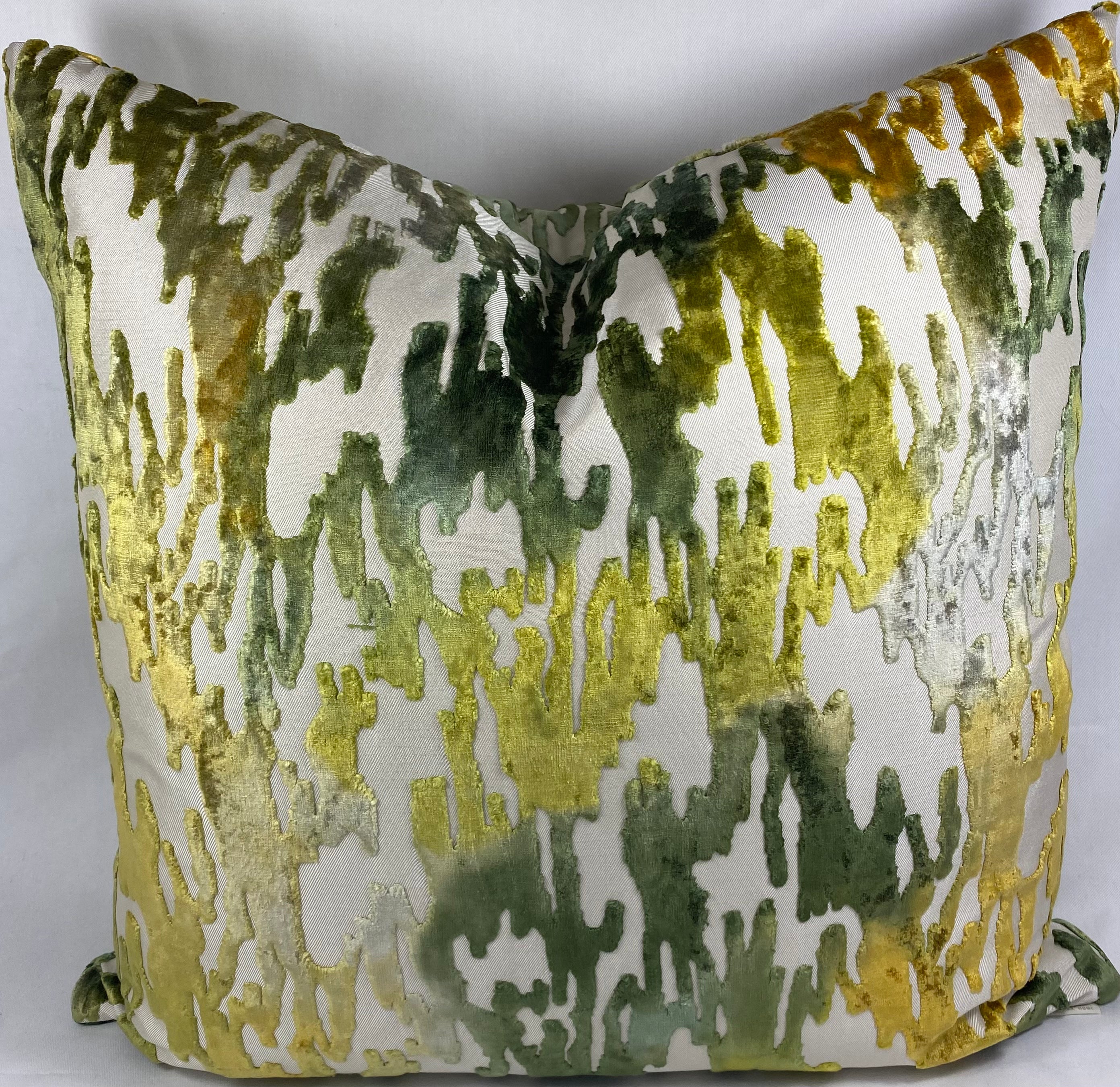 Luxury Pillow – 24" × 24" – Jervis Lemon