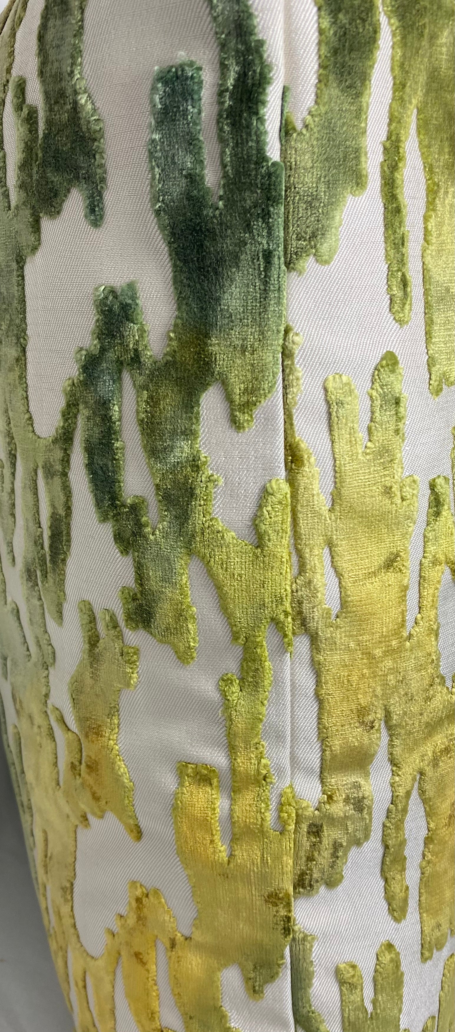 Luxury Pillow – 24" × 24" – Jervis Lemon