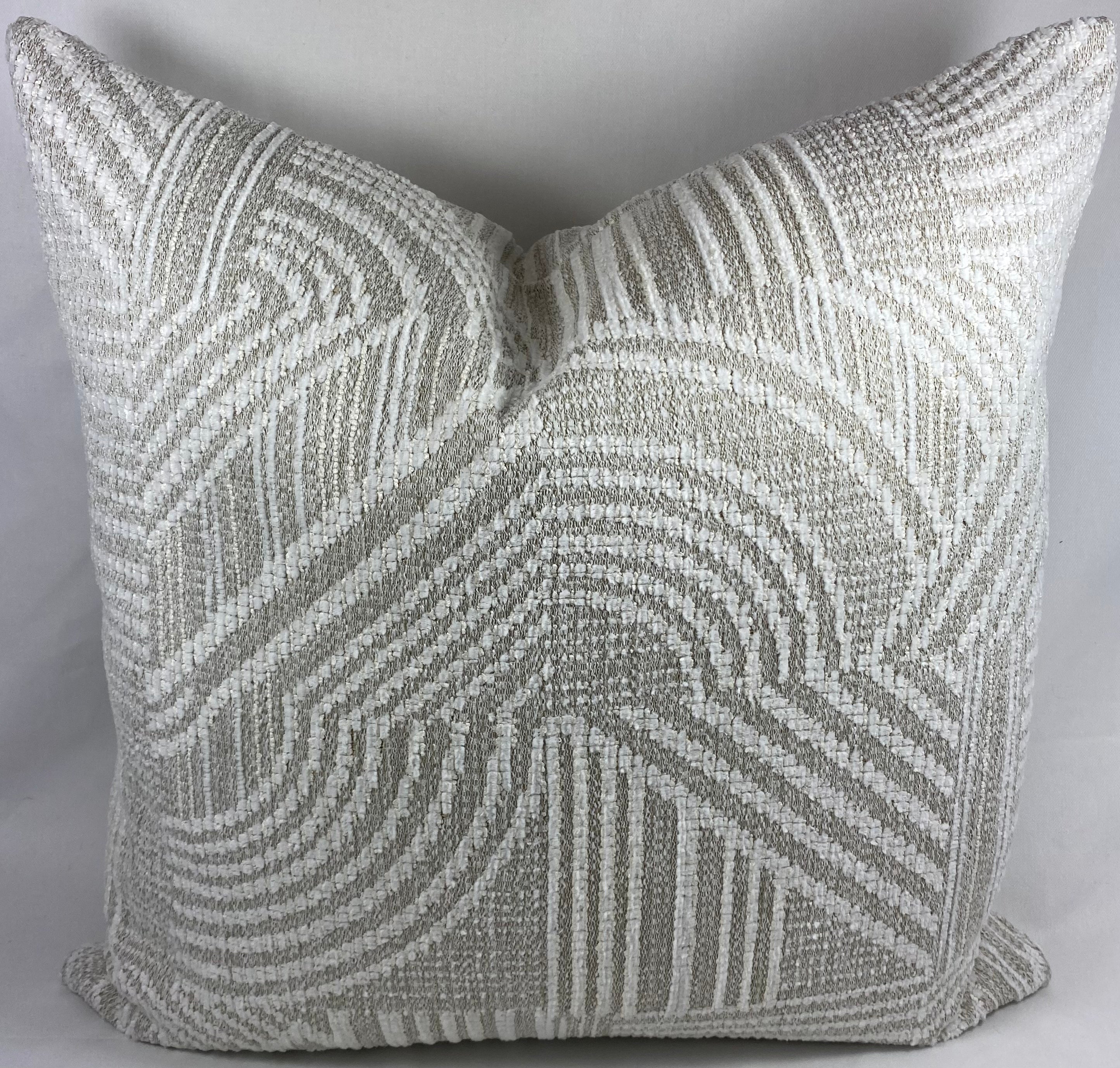 Luxury Pillow – 24" × 24" – Zaria Ivory