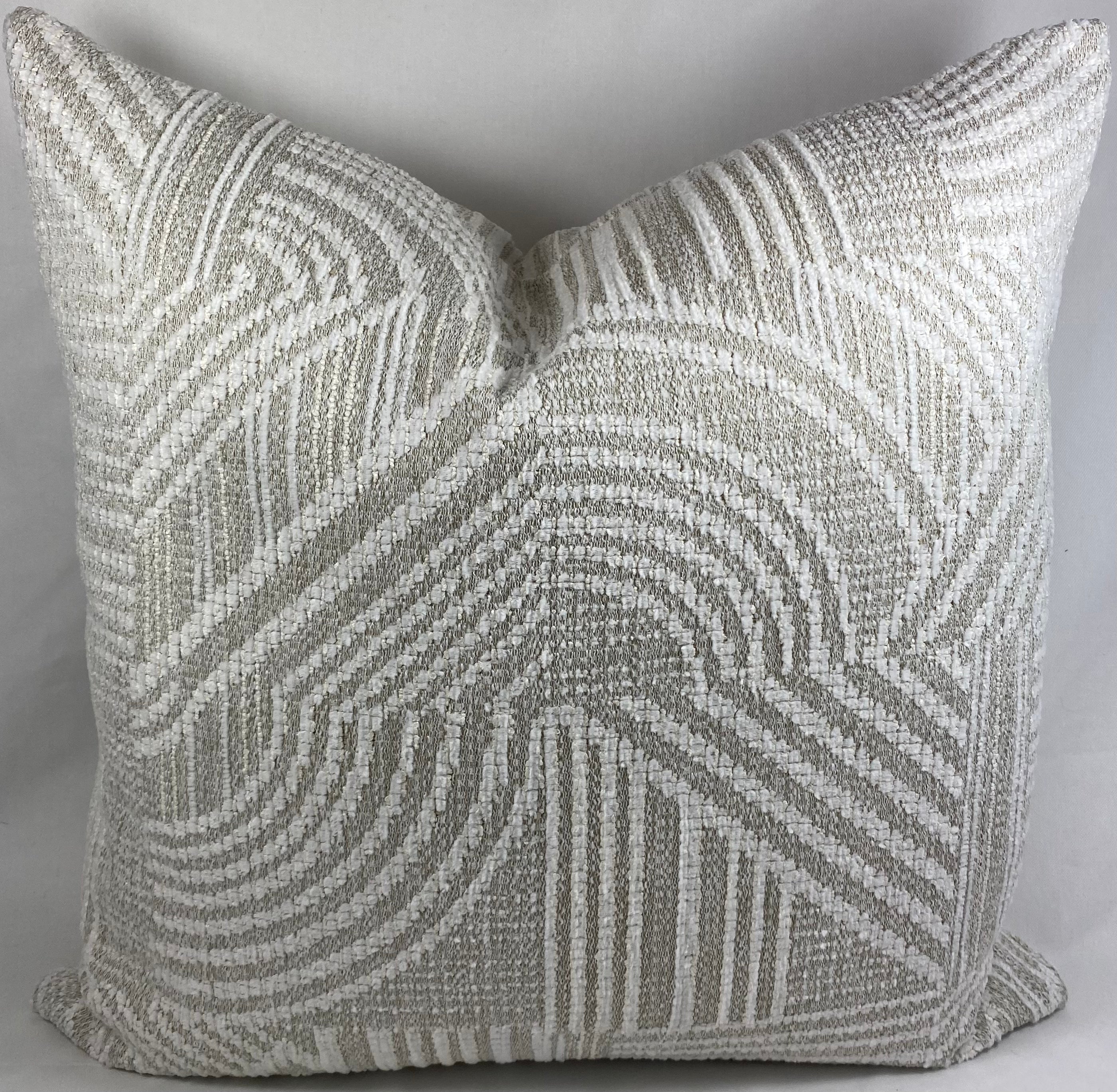 Luxury Pillow – 24" × 24" – Zaria Ivory