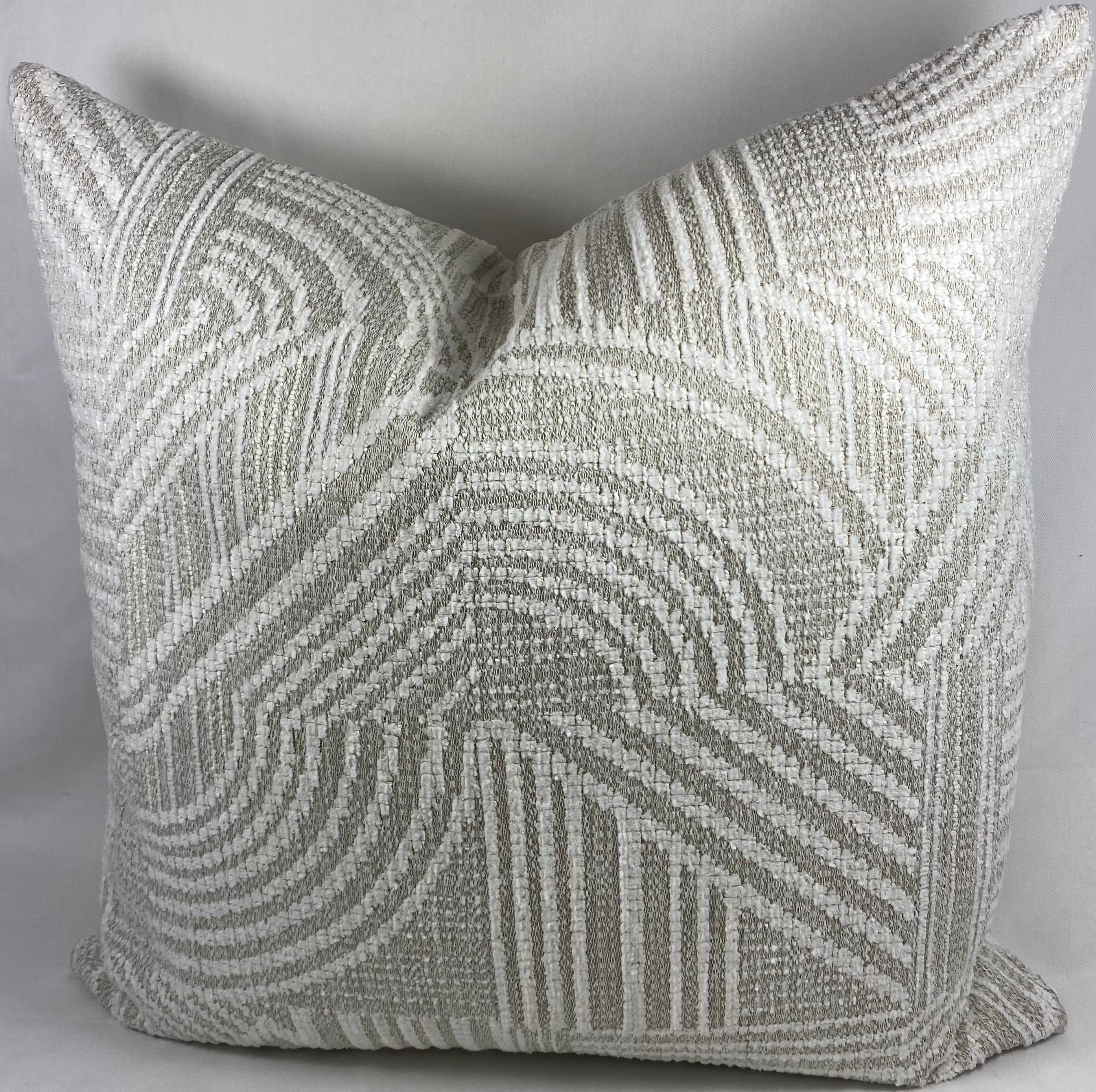 Luxury Pillow – 24" × 24" – Zaria Ivory