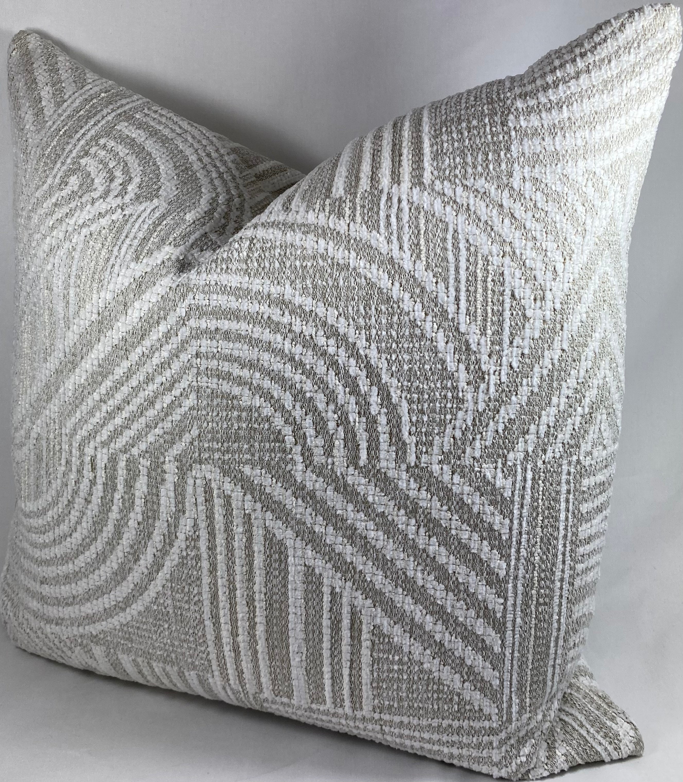 Luxury Pillow – 24" × 24" – Zaria Ivory