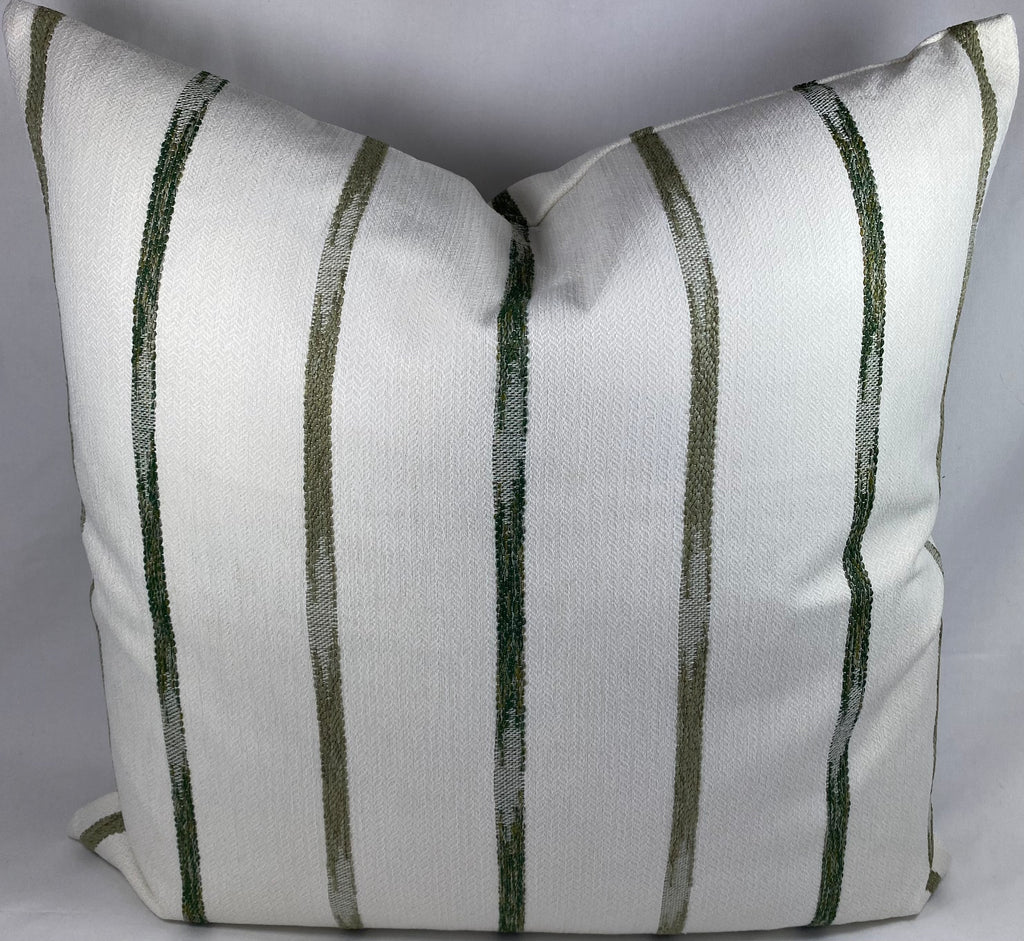 Luxury Pillow – 24" × 24" – Wallasch Moss