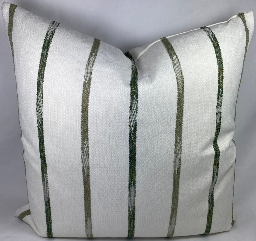 Luxury Pillow – 24" × 24" – Wallasch Moss