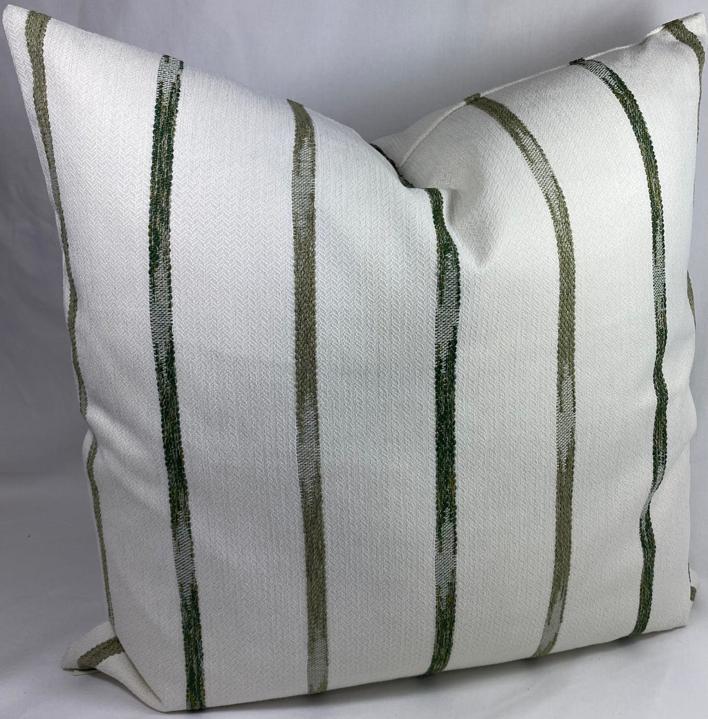 Luxury Pillow – 24" × 24" – Wallasch Moss