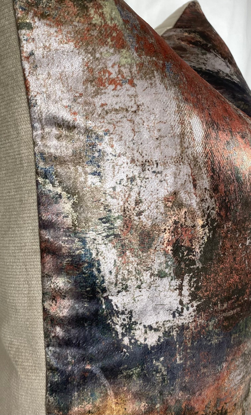 Luxury Pillow – 24" × 24" – Reverie Carmine