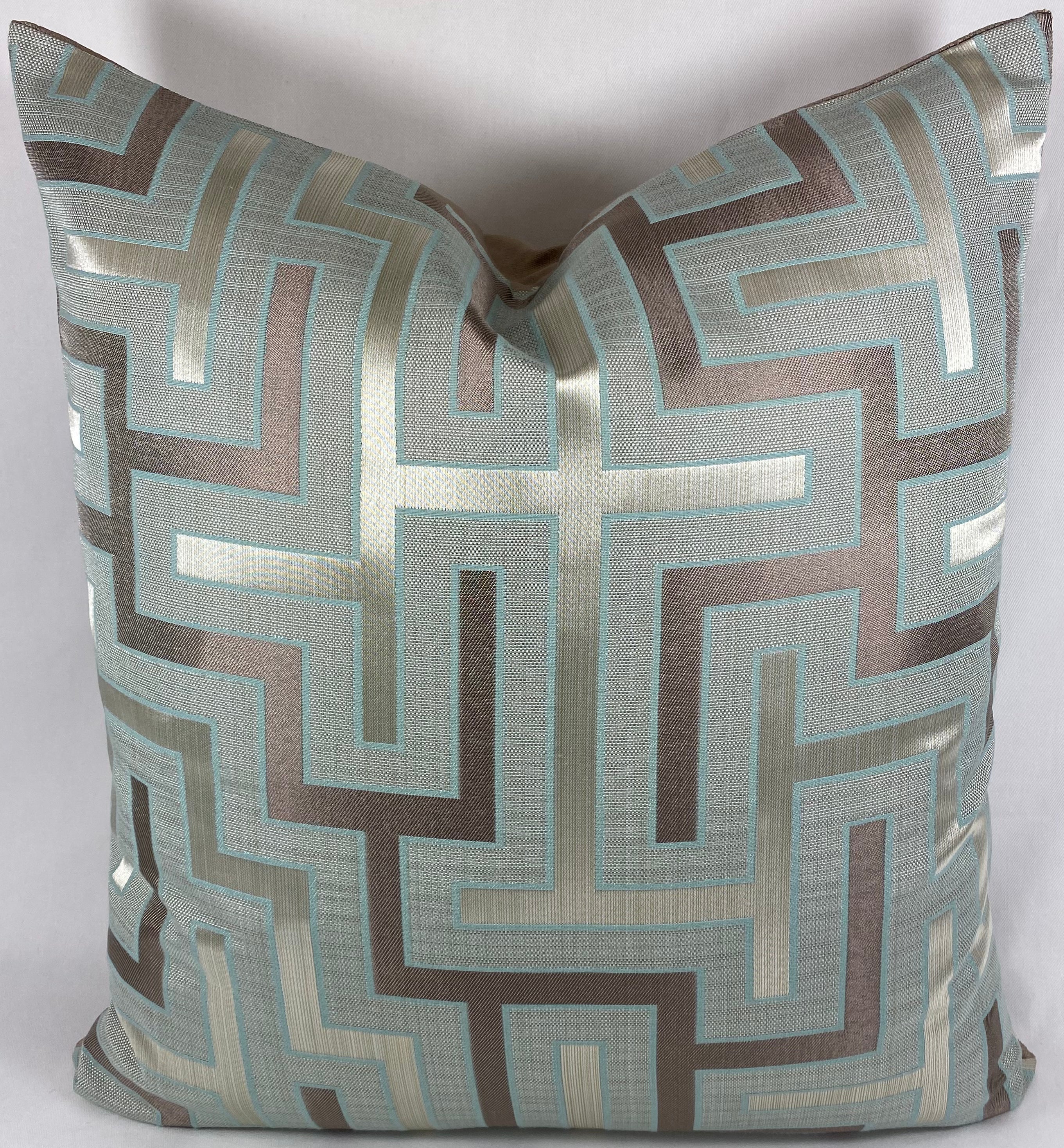 Luxury Pillow – 22" × 22" – Puzzle