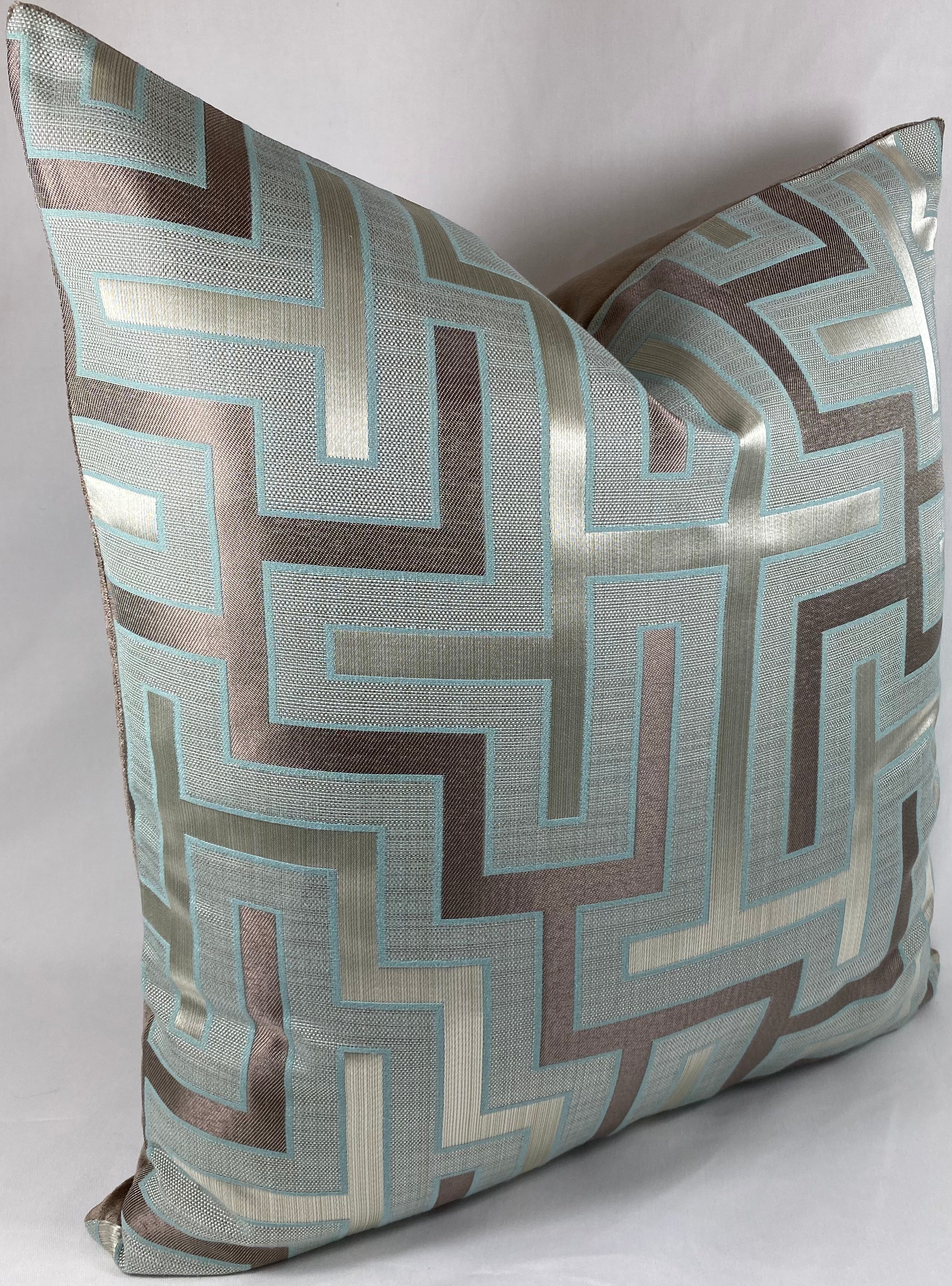 Luxury Pillow – 22" × 22" – Puzzle