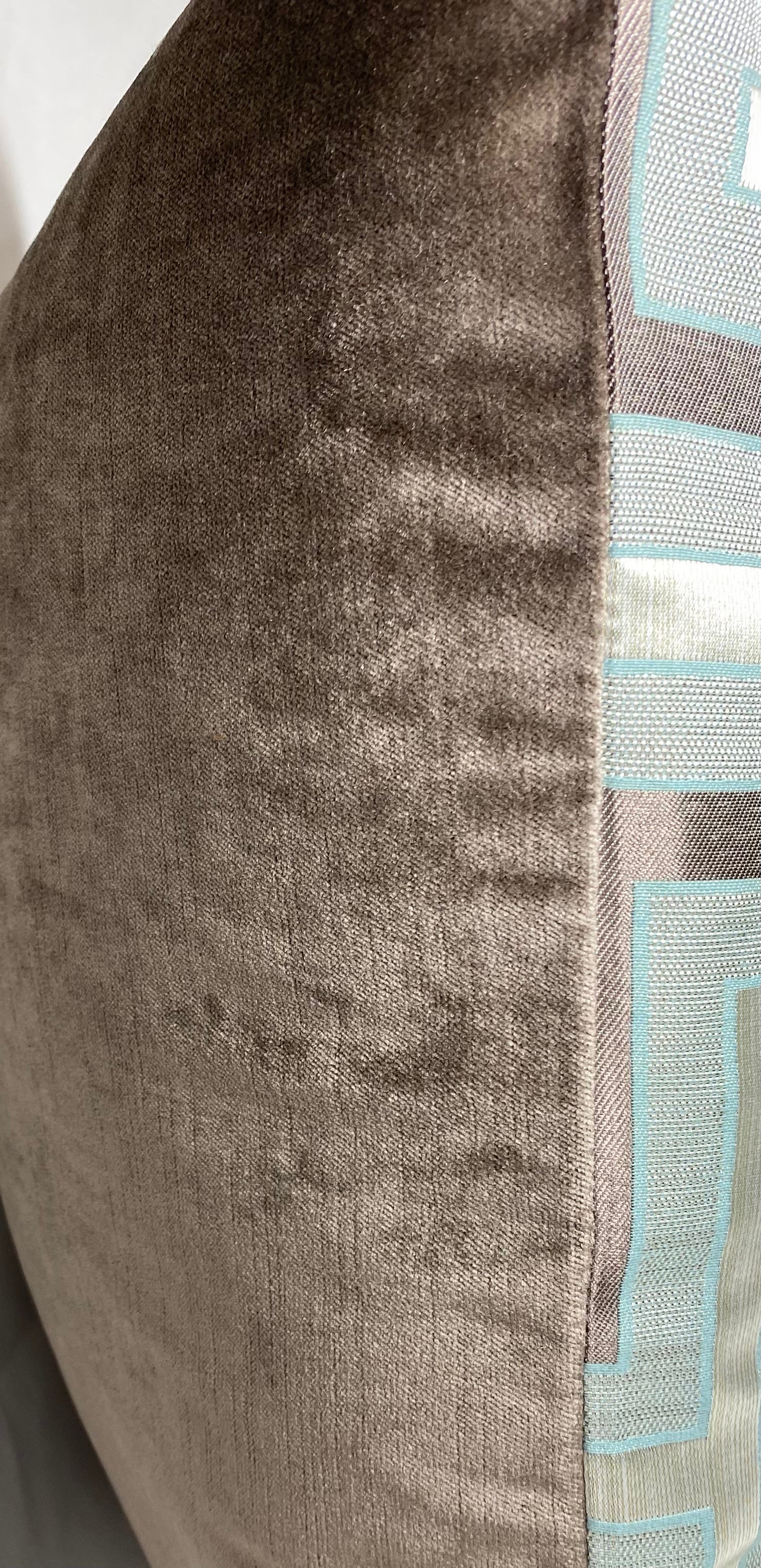 Luxury Pillow – 22" × 22" – Puzzle