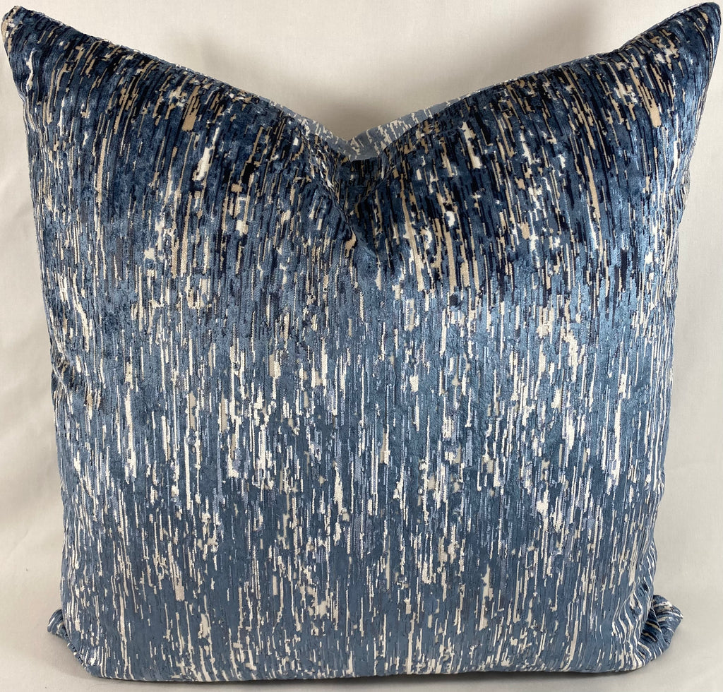 Luxury Pillow – 24" × 24" – Yanbu Pacific