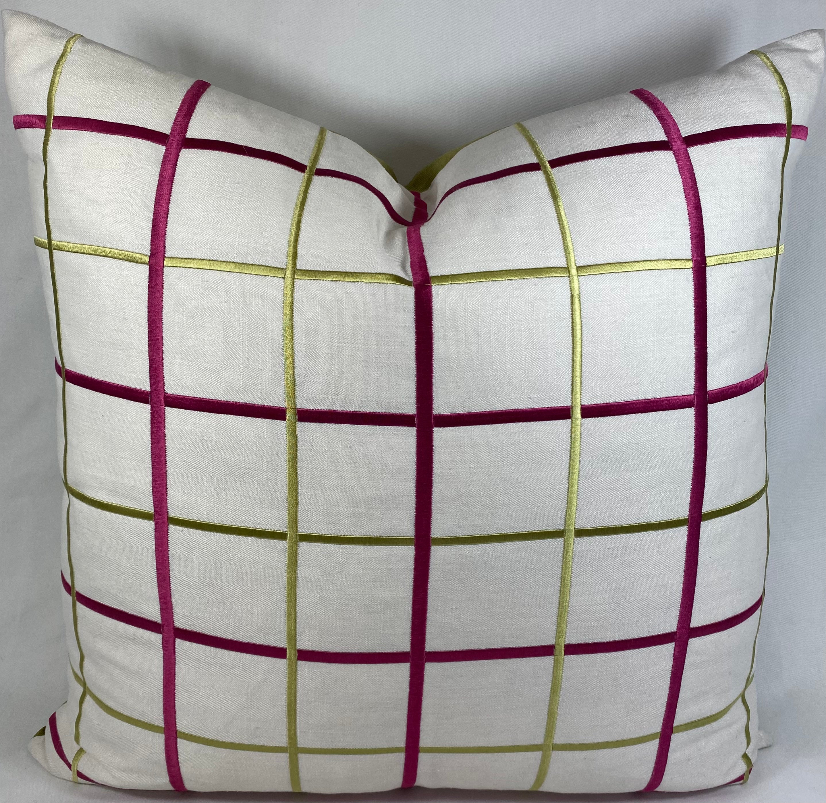 Luxury Pillow – 24" × 24" – Gateway Raspberry