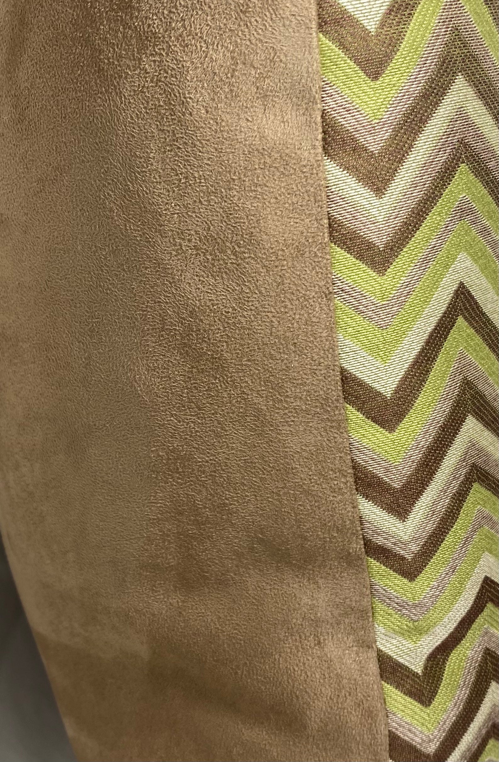 Luxury Pillow – 24" × 24" – Prescott