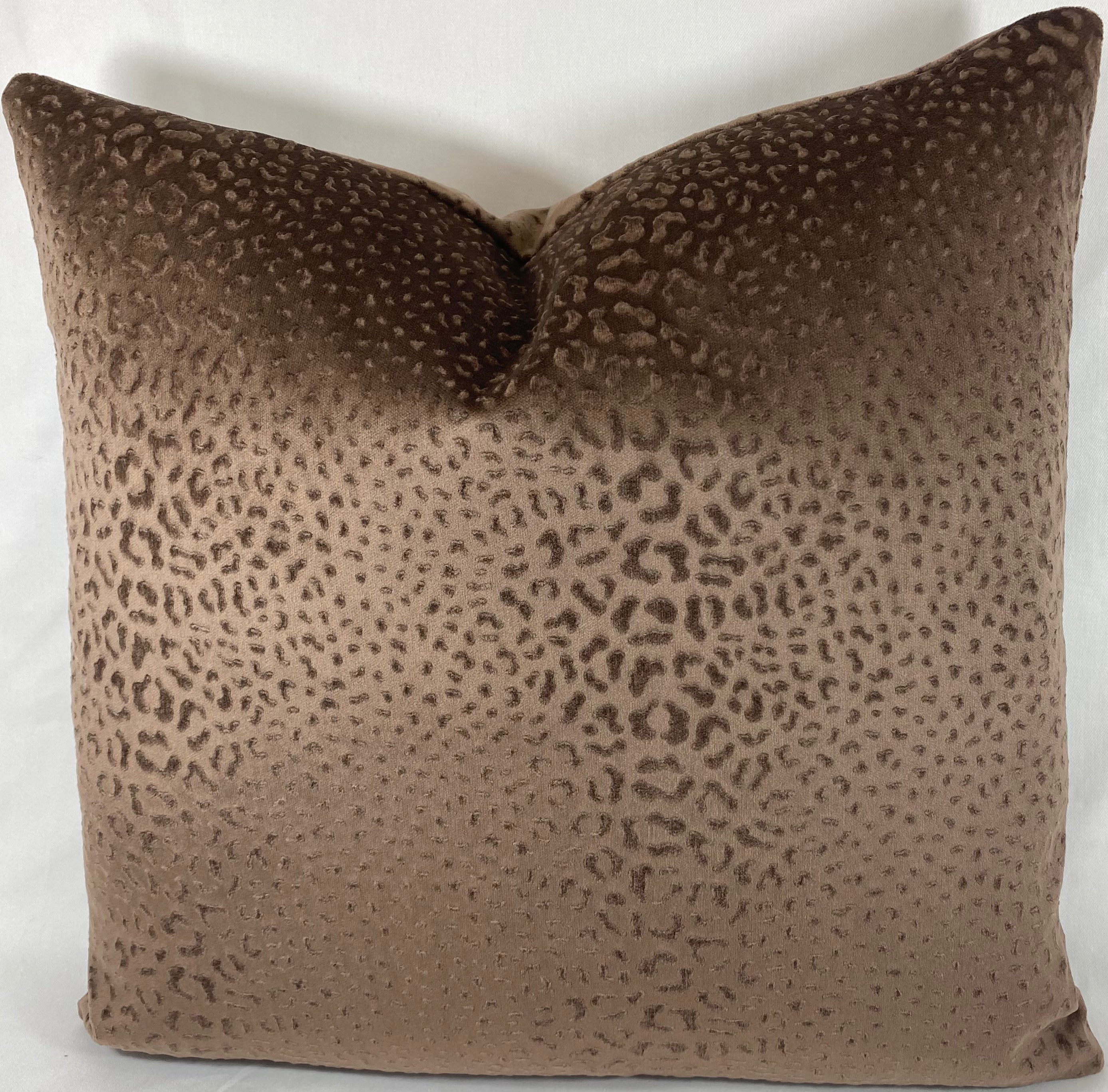 Luxury Pillow – 24" × 24" – Wild Luxe