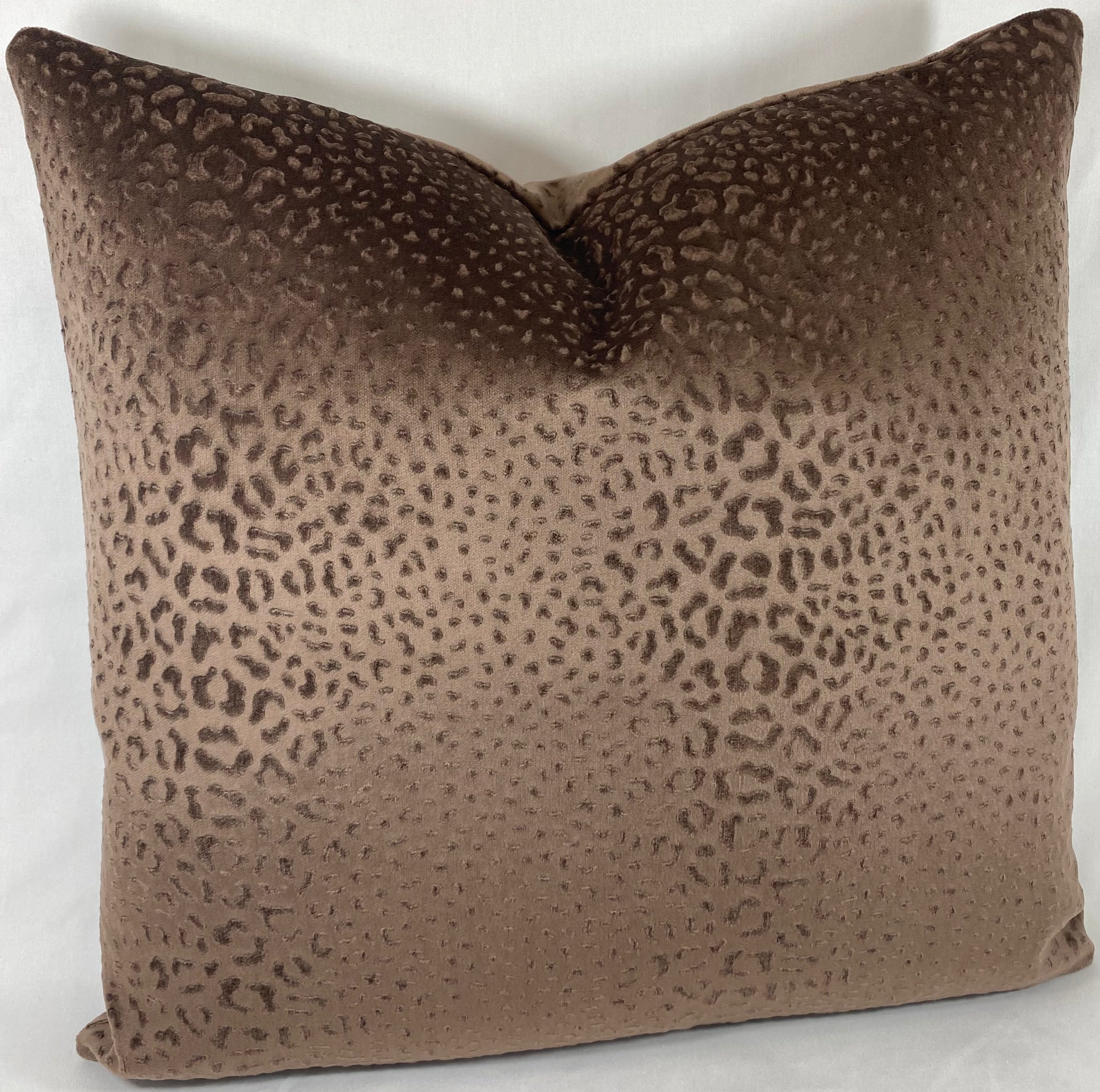 Luxury Pillow – 24" × 24" – Wild Luxe