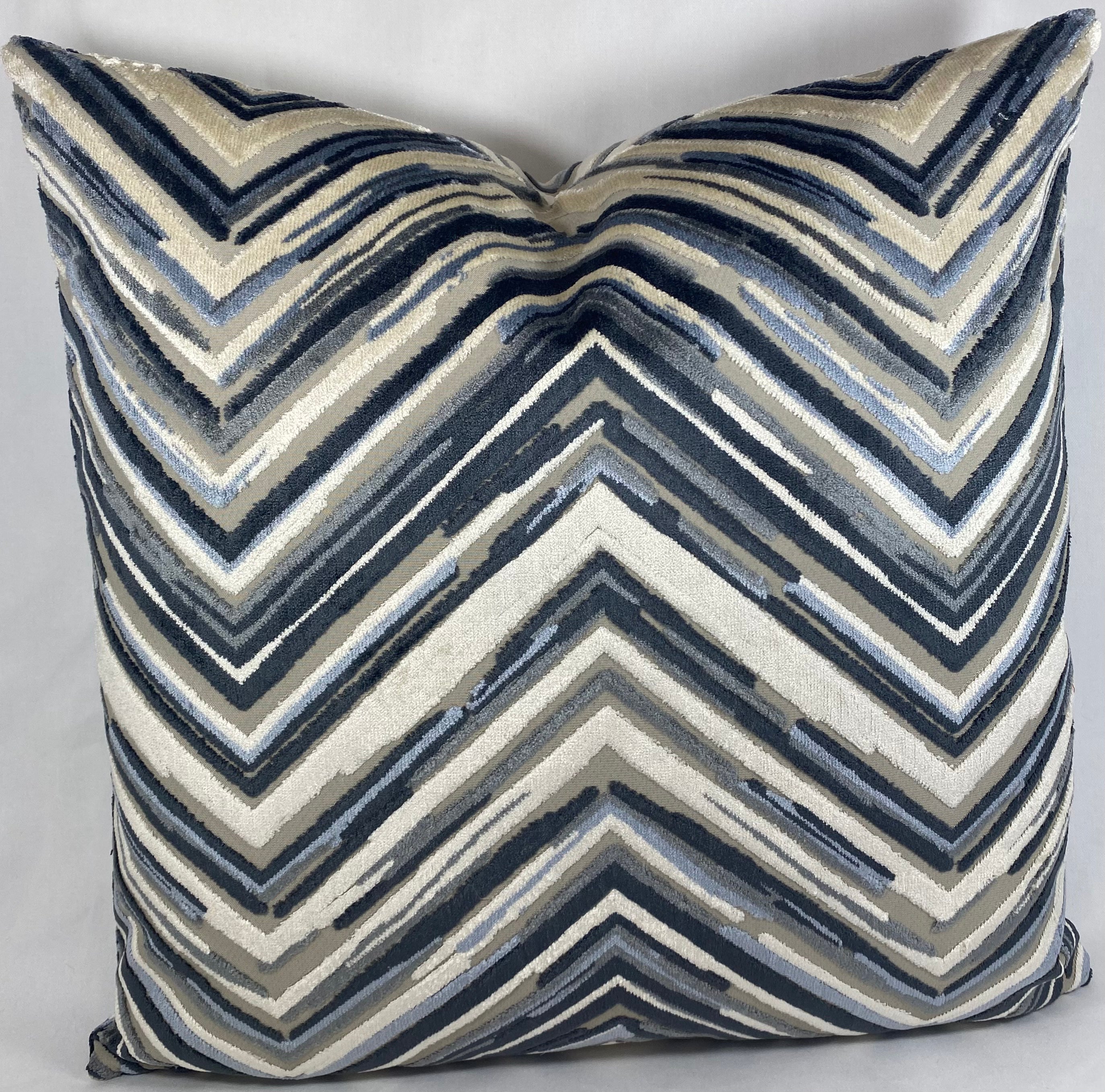 Luxury Pillow – 24" × 24" – Del Mar Blue