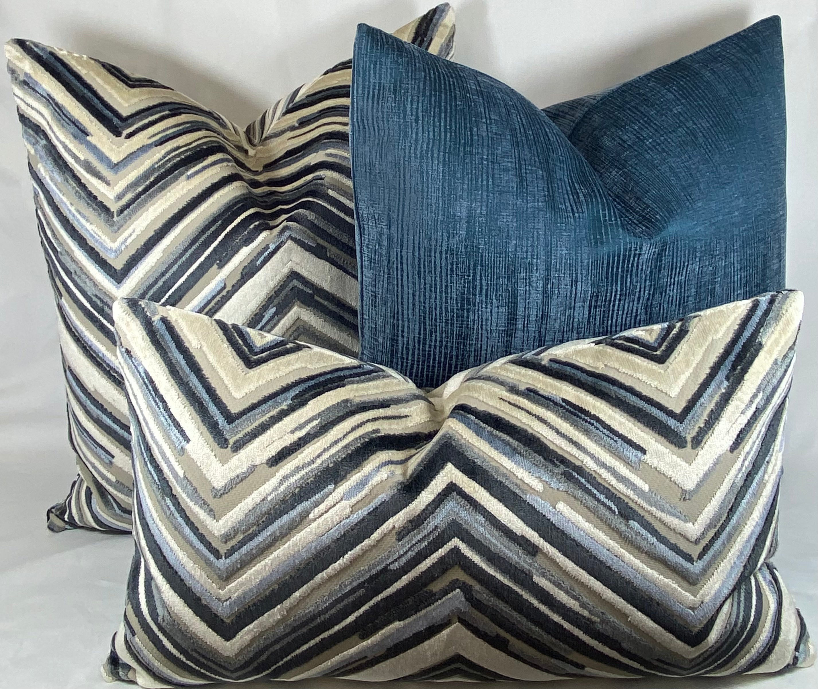 Luxury Pillow – 24" × 24" – Coronado Blue