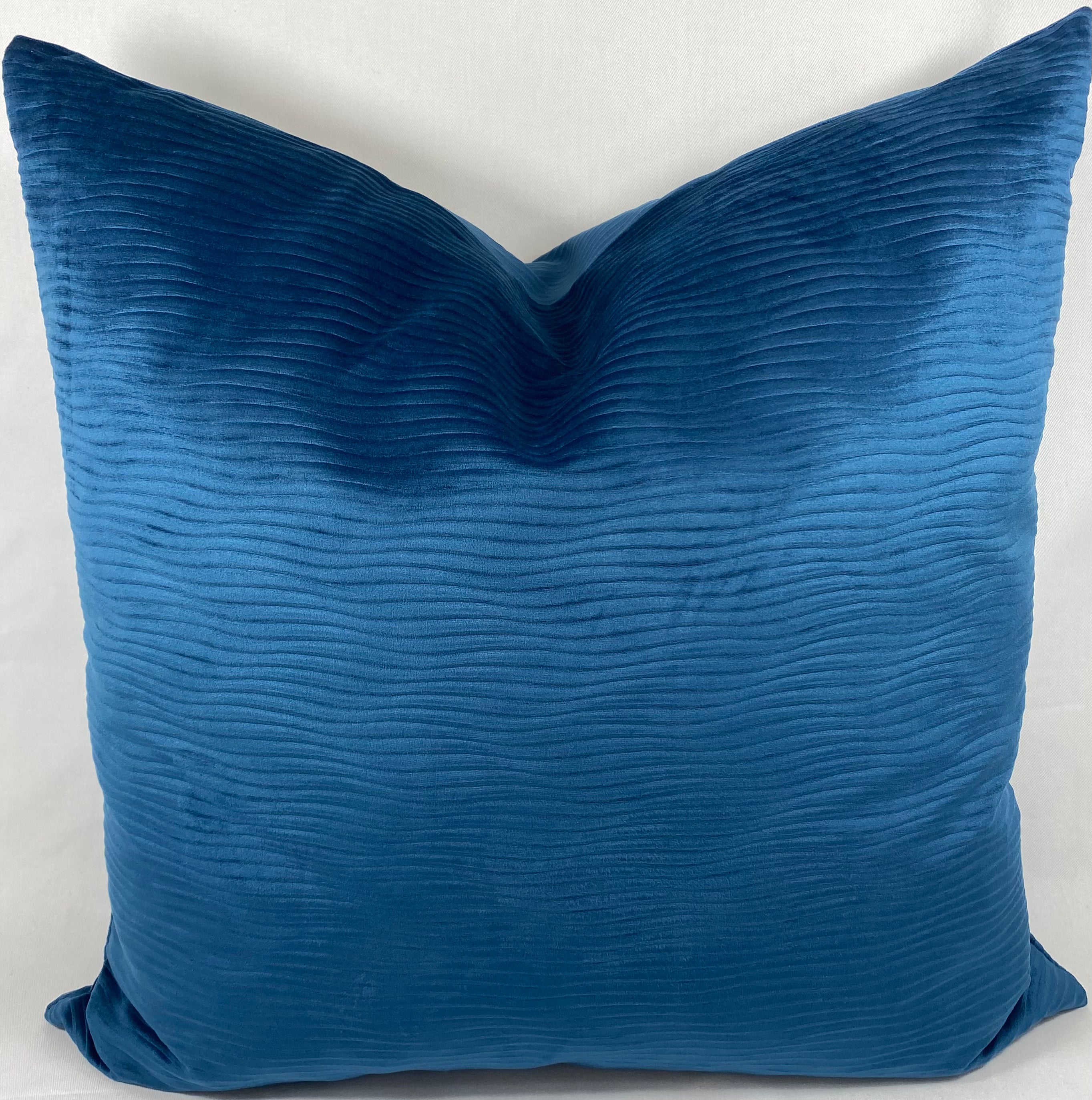 Luxury Pillow – 24" × 24" – Stream Navy