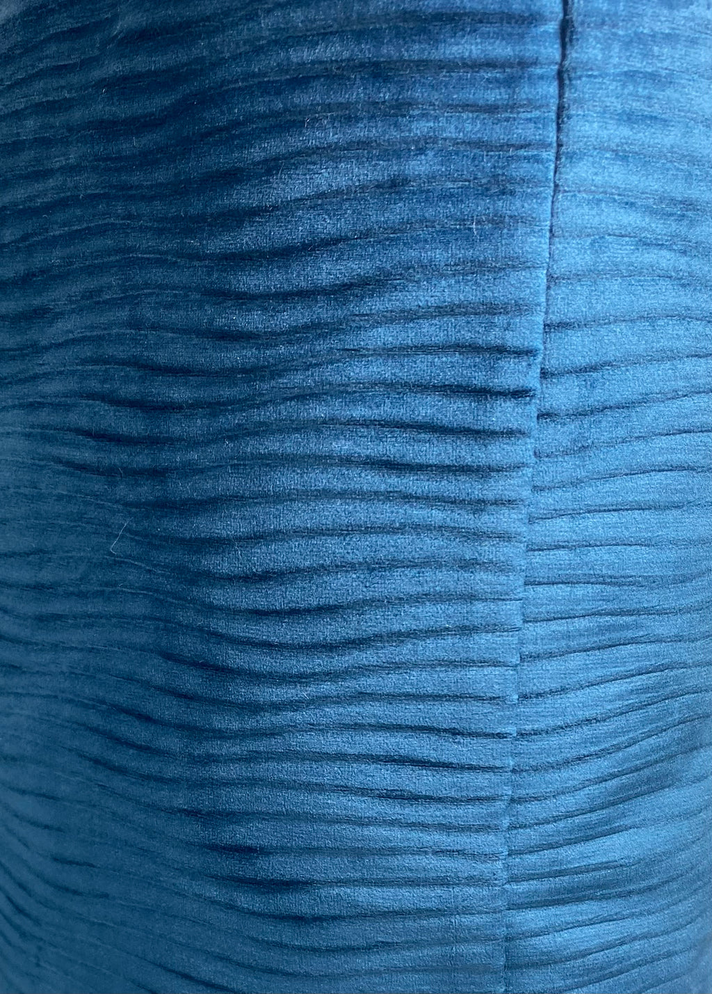 Luxury Pillow – 24" × 24" – Stream Navy