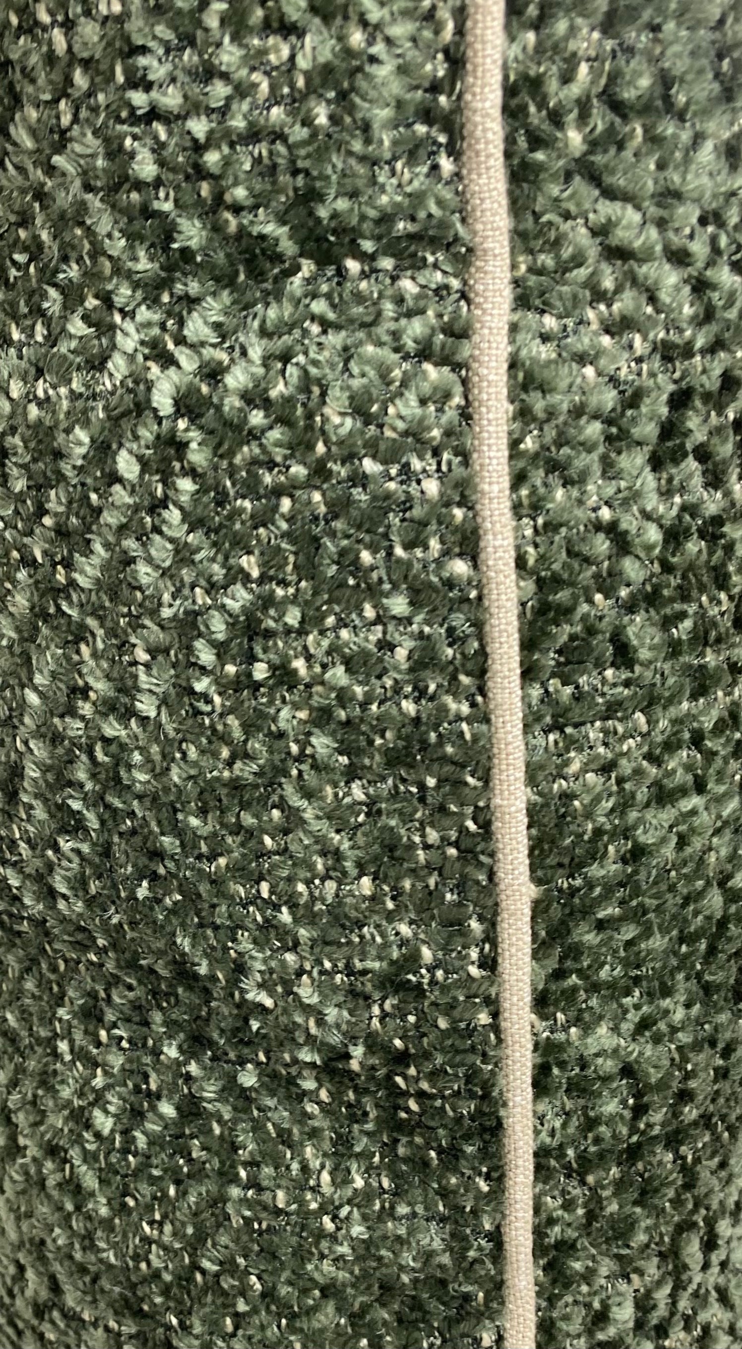 Luxury Pillow – 24" × 24" – Knubby Moss