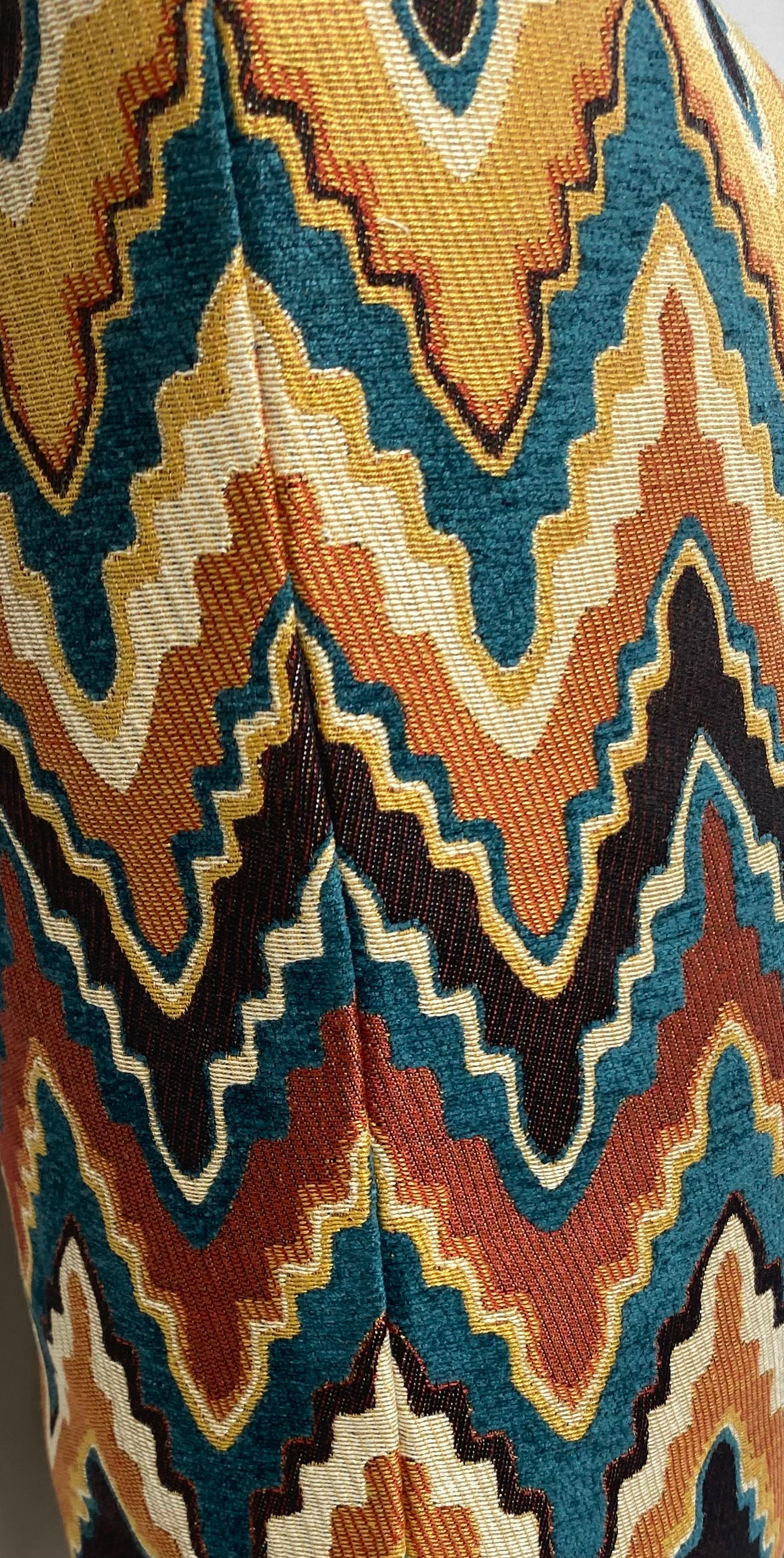 Luxury Pillow – 24" × 24" – Cahuilla