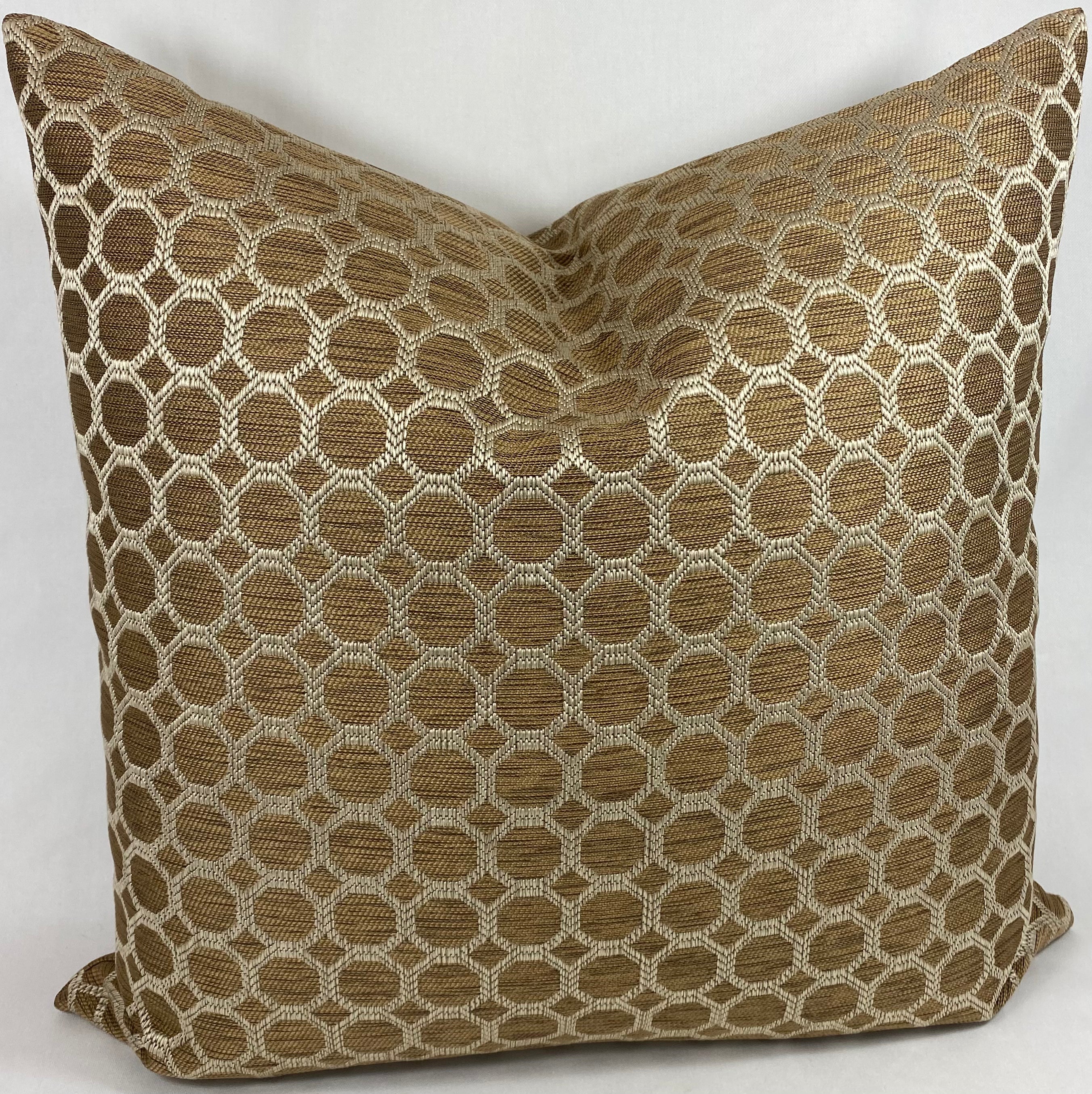 Luxury Pillow – 24" × 24" – Dax Pecan