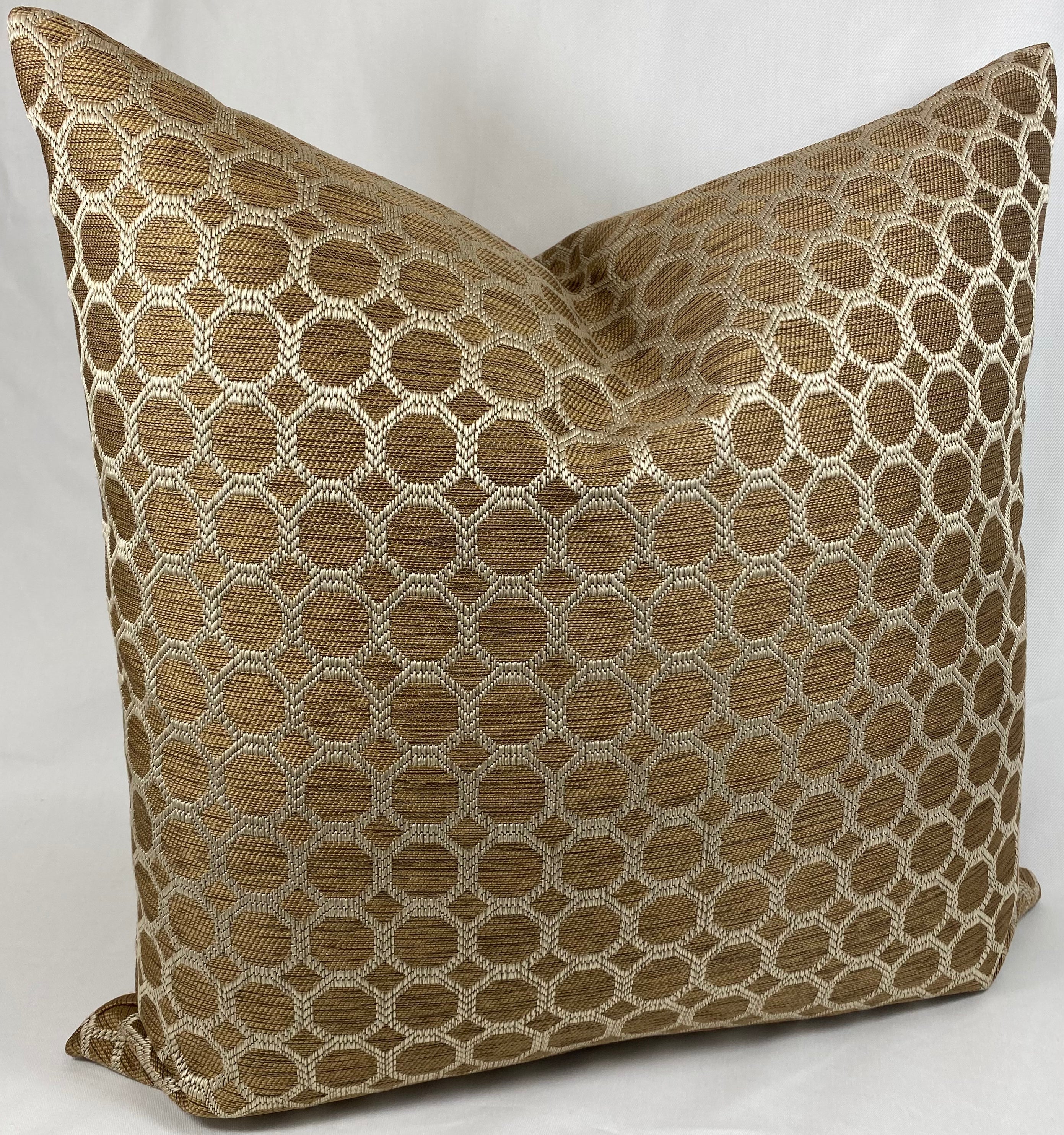 Luxury Pillow – 24" × 24" – Dax Pecan