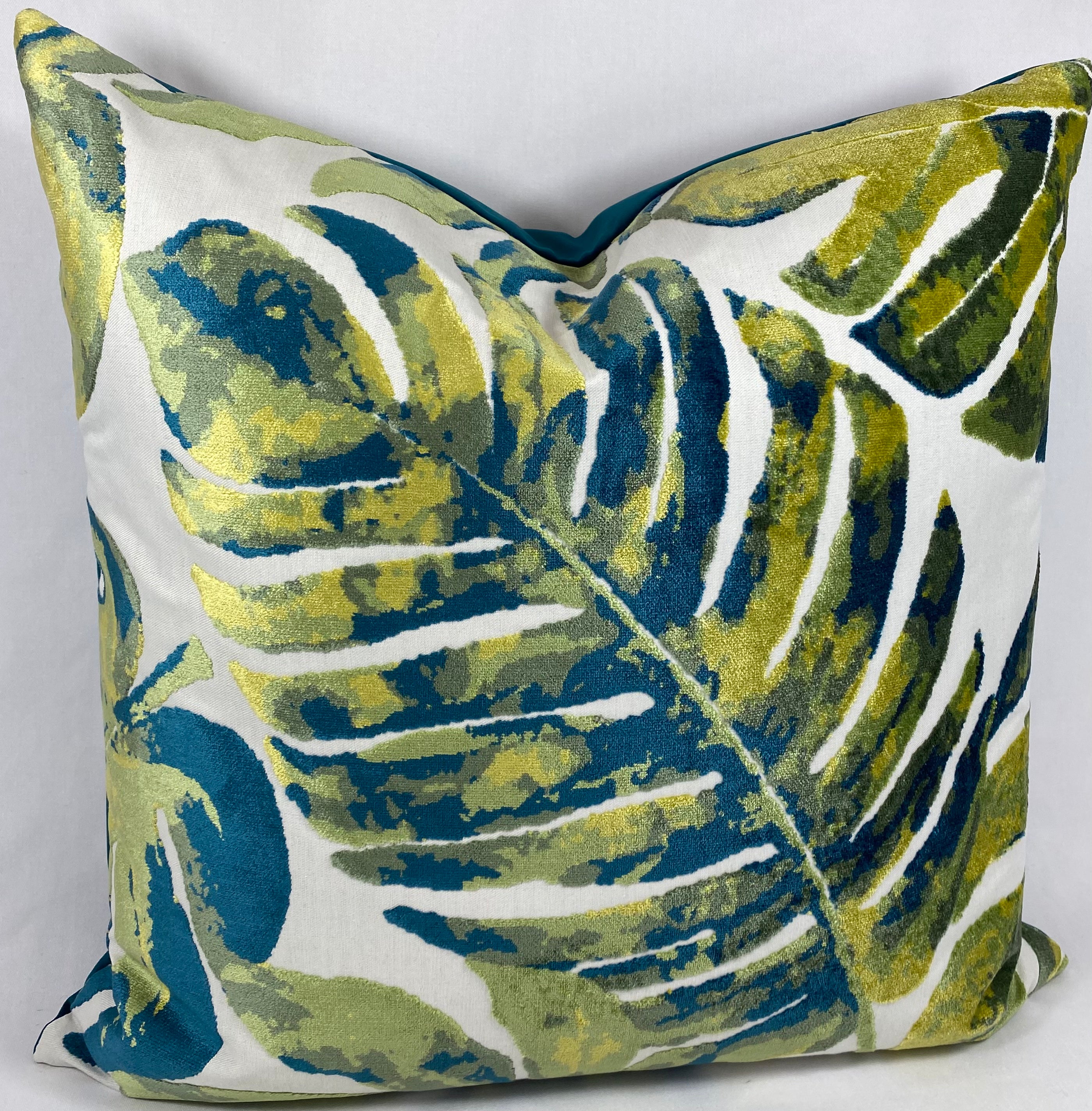 Luxury Pillow – 24" × 24" – Massala Capri Teal