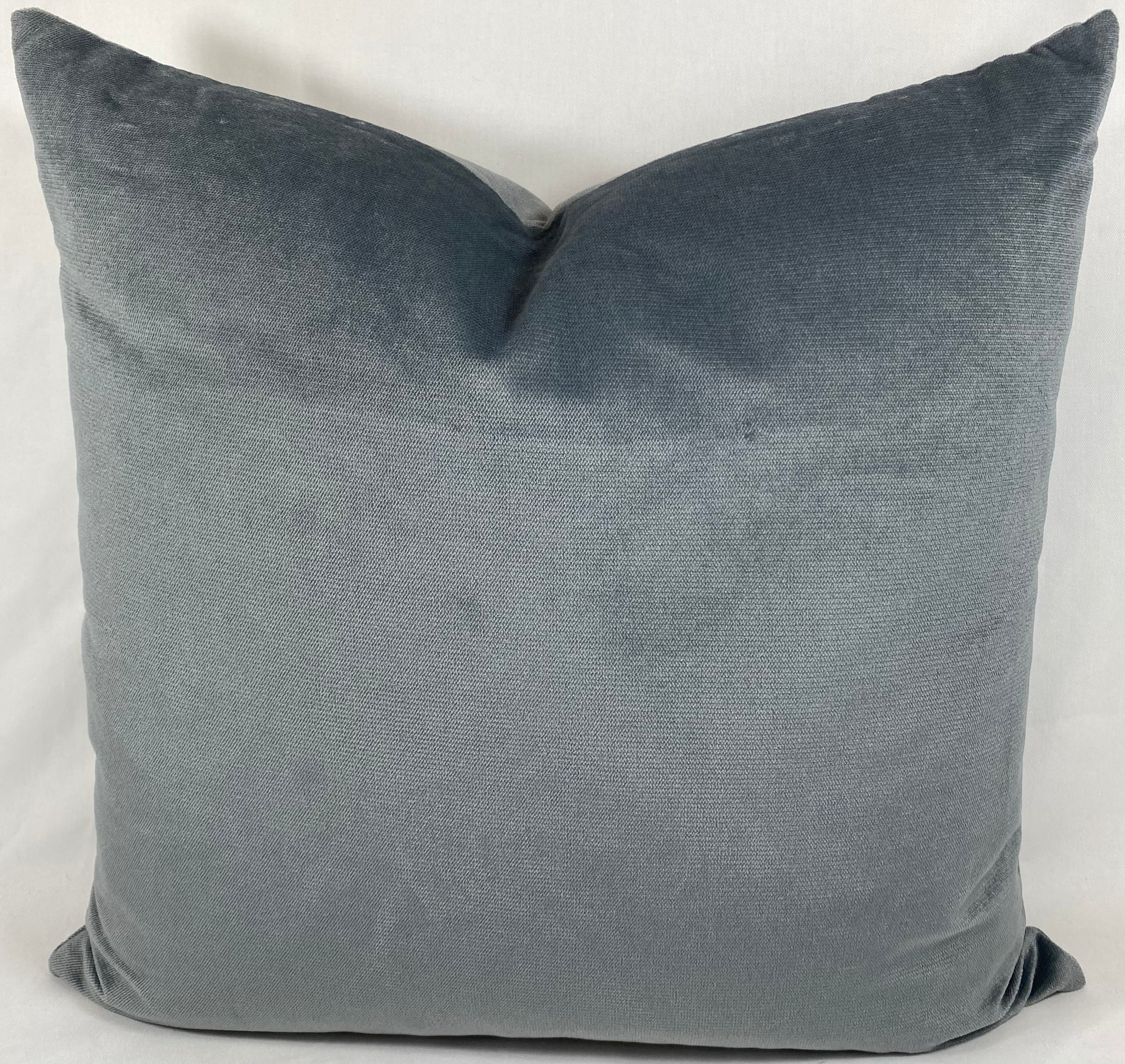 Luxury Pillow – 24" × 24" – Belvedere Graphite