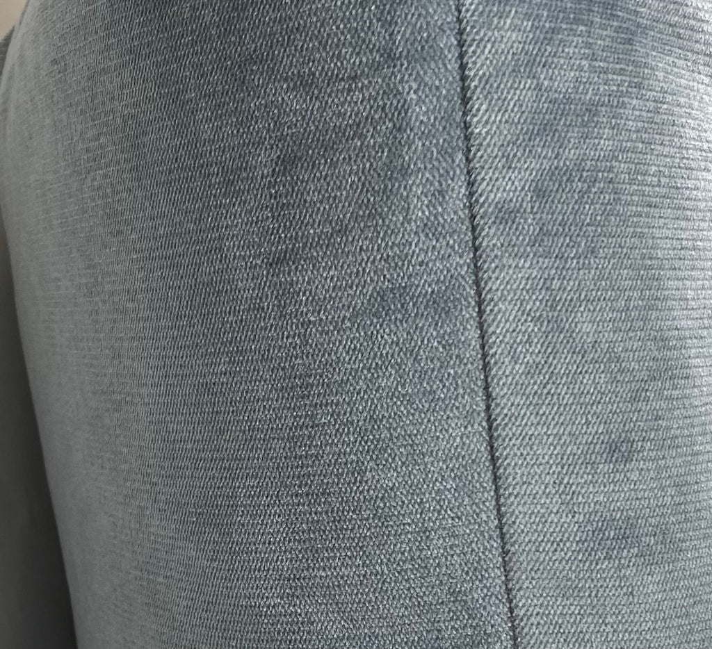 Luxury Pillow – 24" × 24" – Belvedere Graphite
