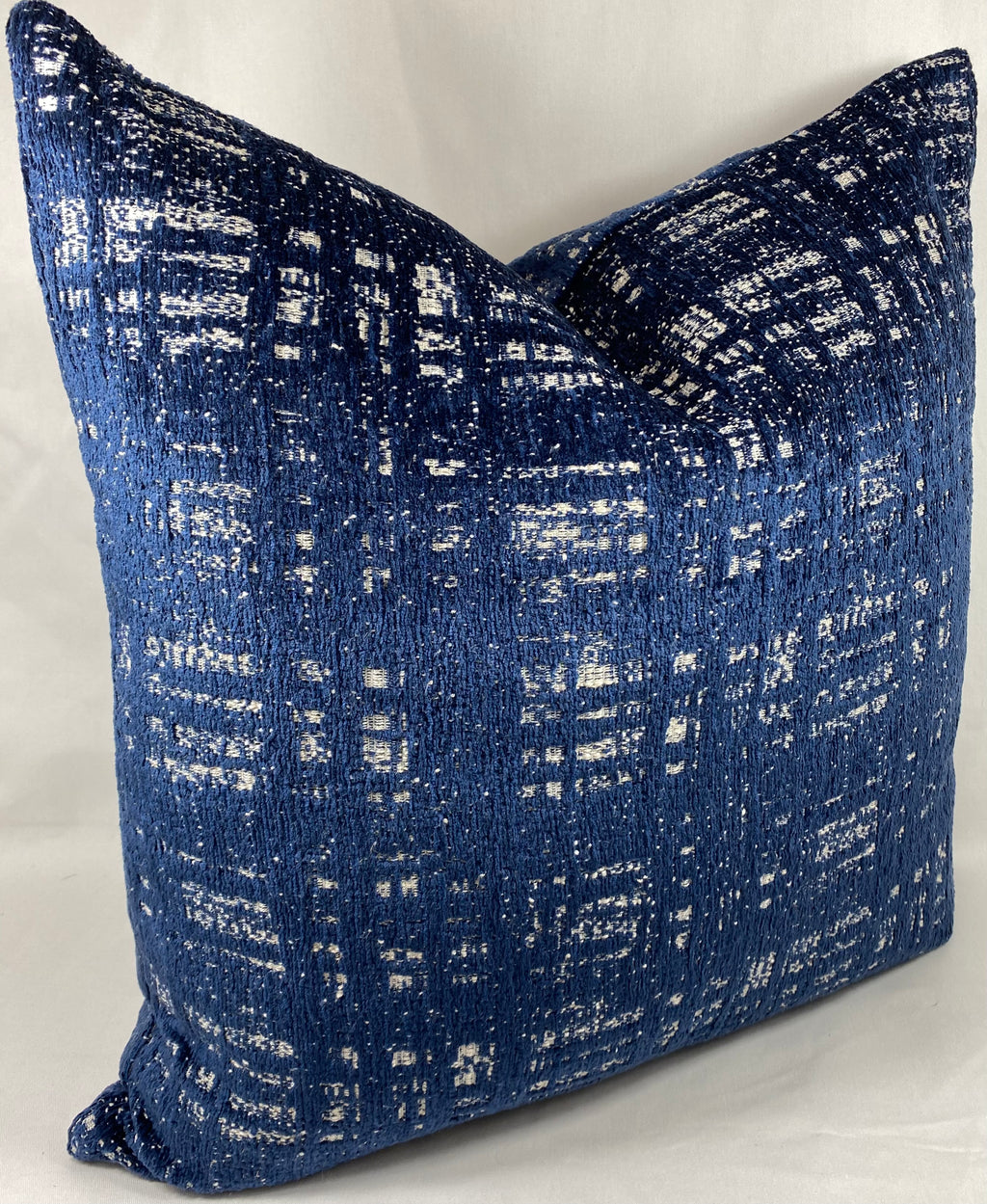 Luxury Pillow – 24" × 24" – Collateral Navy