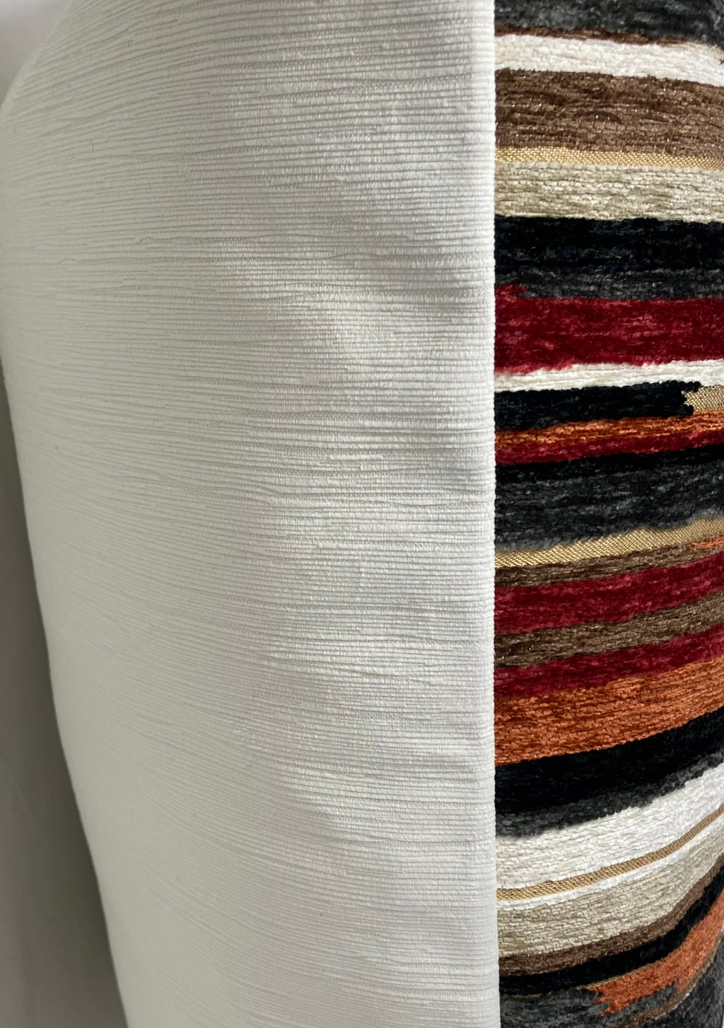 Luxury Pillow – 24" × 24" – Vivid Cayenne