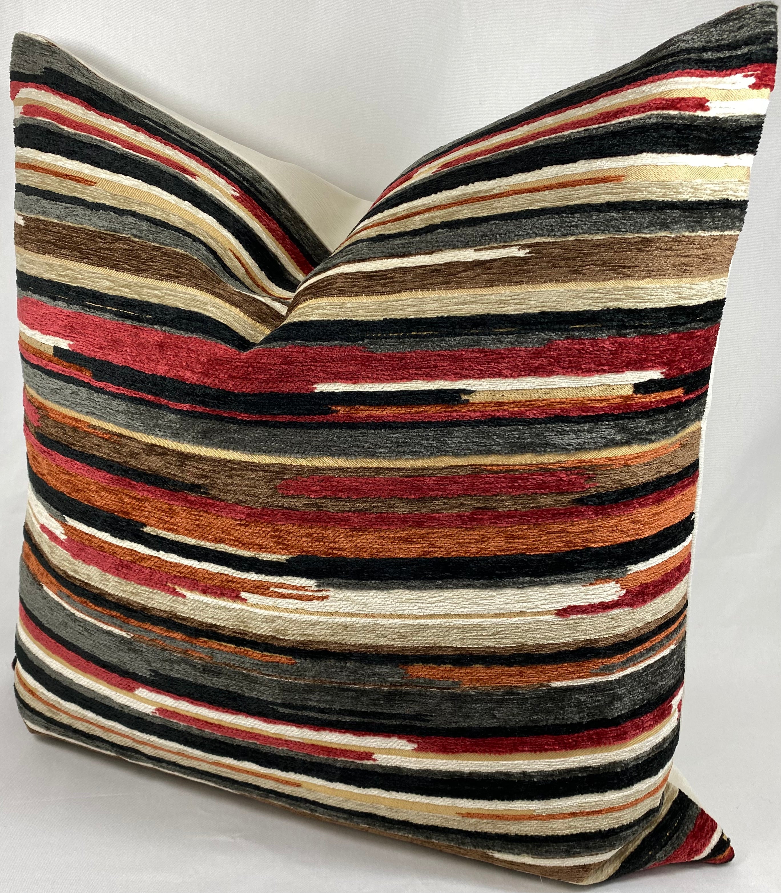 Luxury Pillow – 24" × 24" – Vivid Cayenne