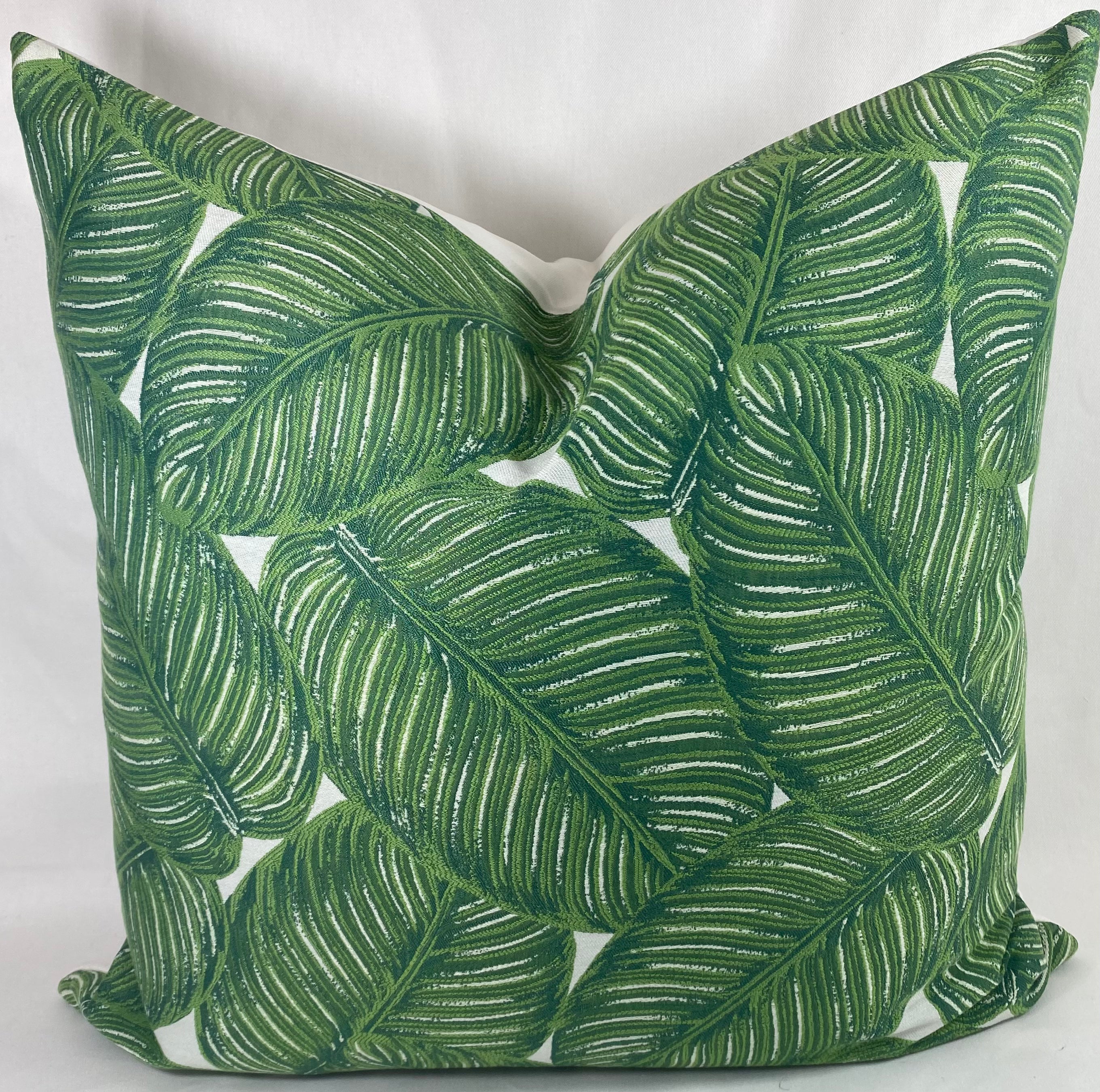 Luxury Pillow – 24" × 24" – Sun Coast