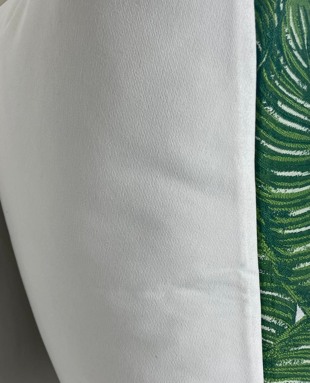 Luxury Pillow – 24" × 24" – Sun Coast