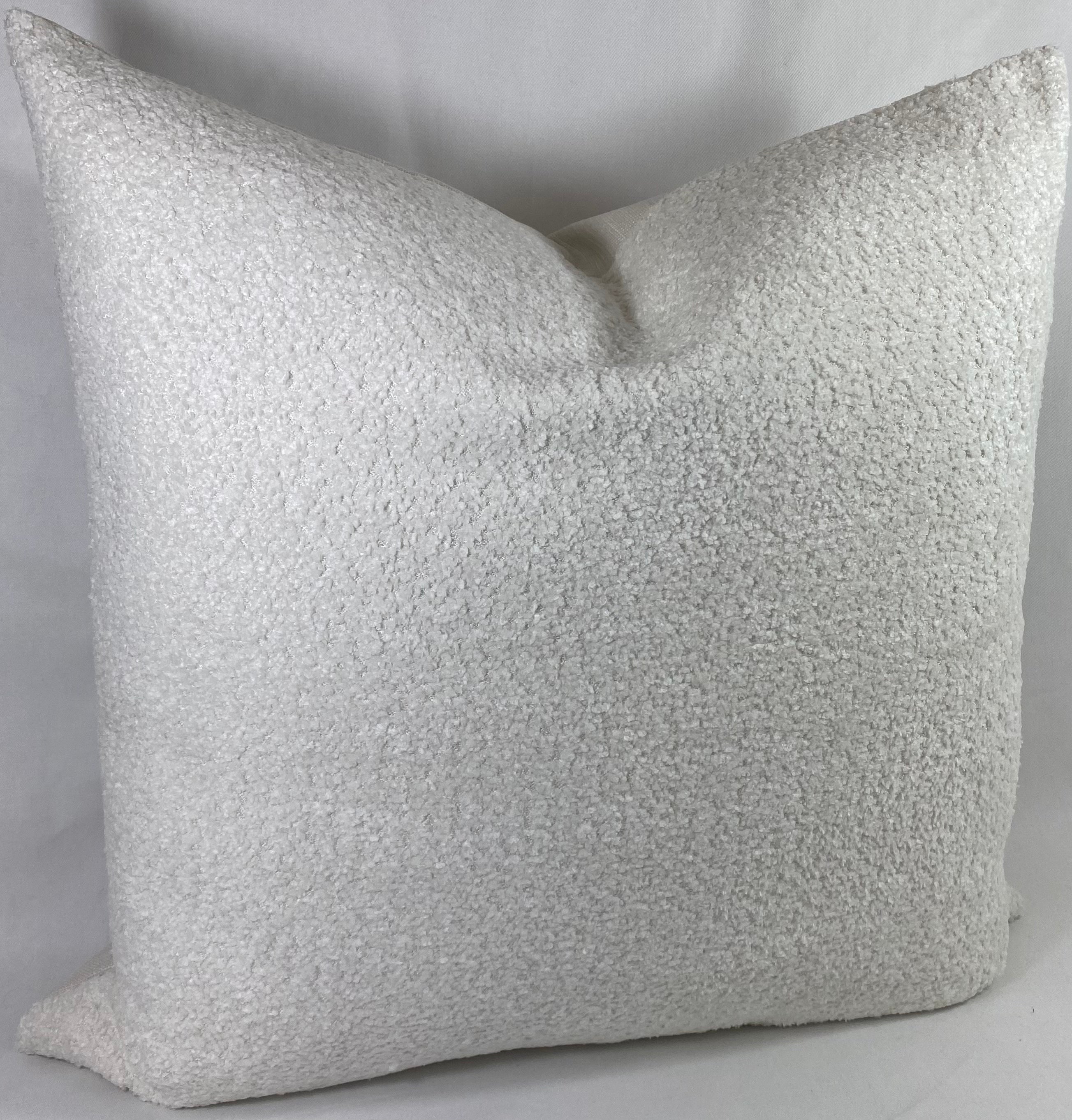 Luxury Pillow – 24" × 24" – Snuggle Ivory