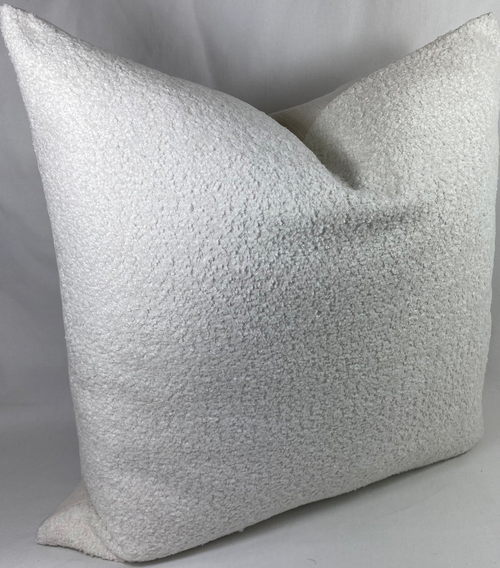 Luxury Pillow – 24" × 24" – Snuggle Ivory