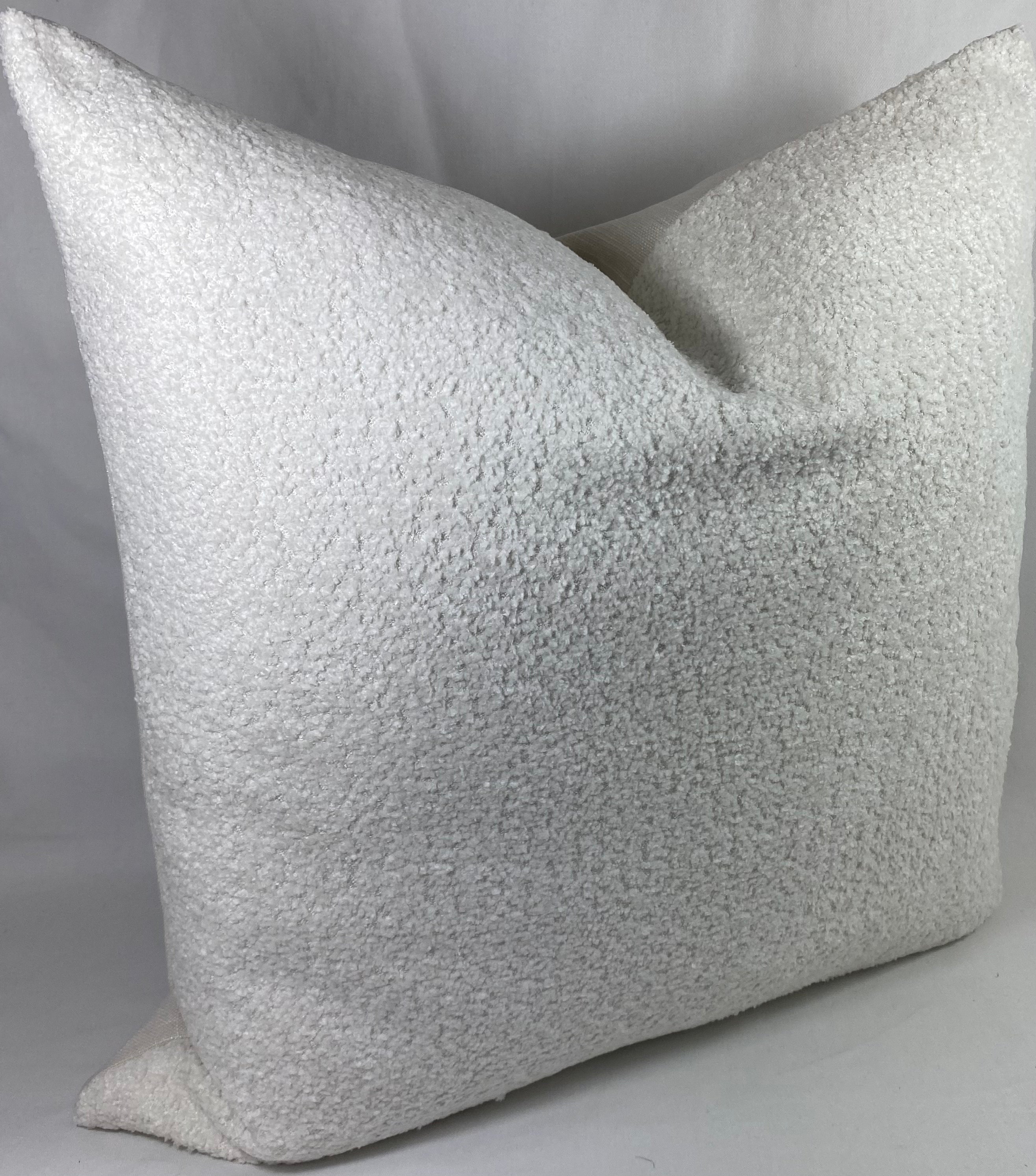Luxury Pillow – 24" × 24" – Snuggle Ivory