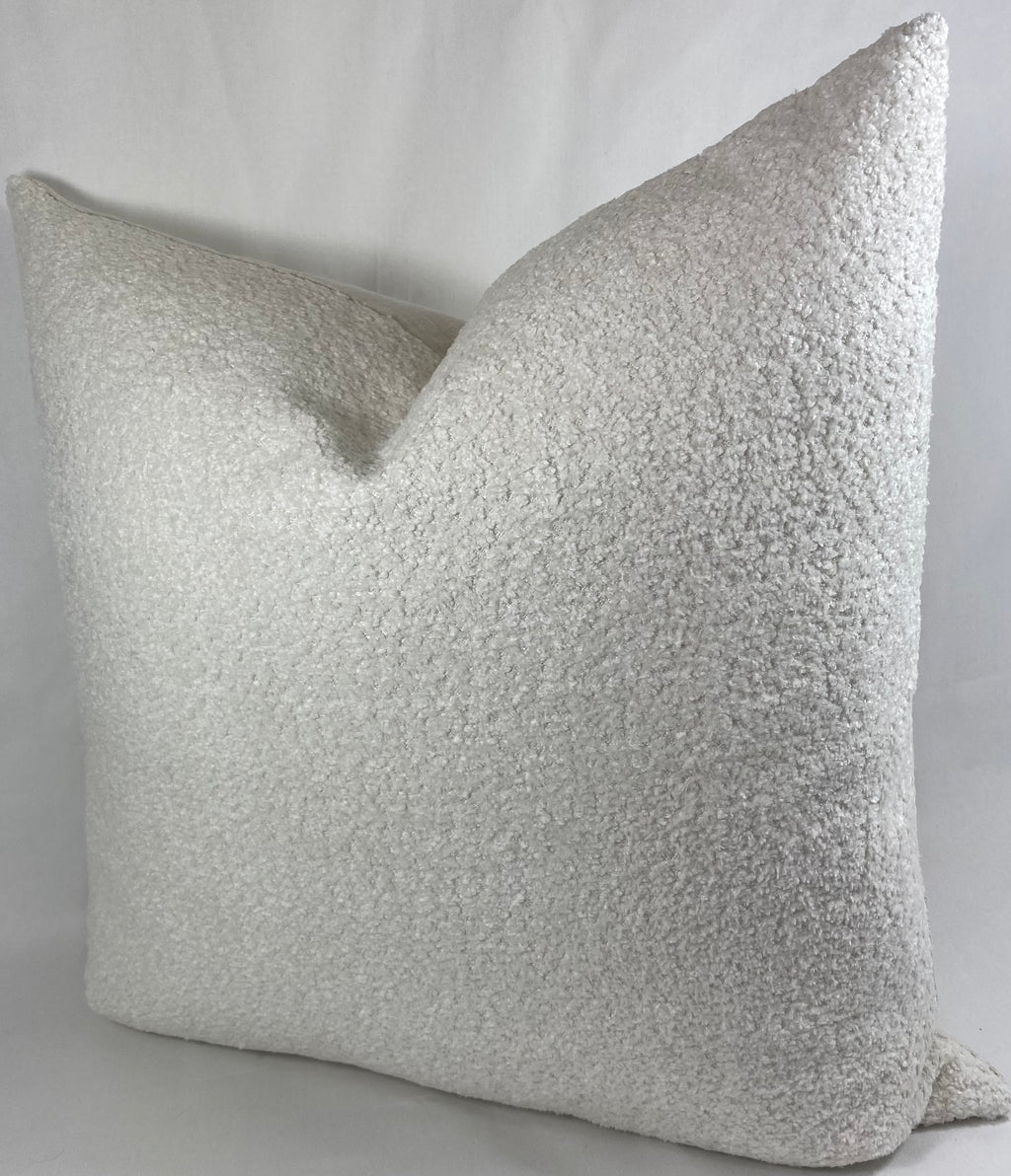 Luxury Pillow – 24" × 24" – Snuggle Ivory