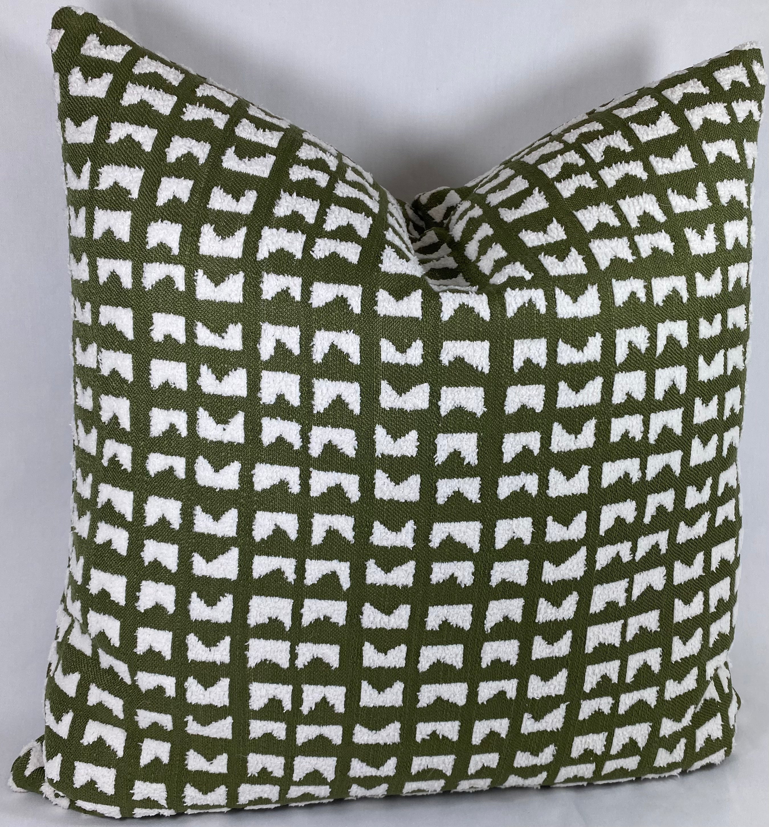 Luxury Pillow – 24" × 24" – Adair Fern