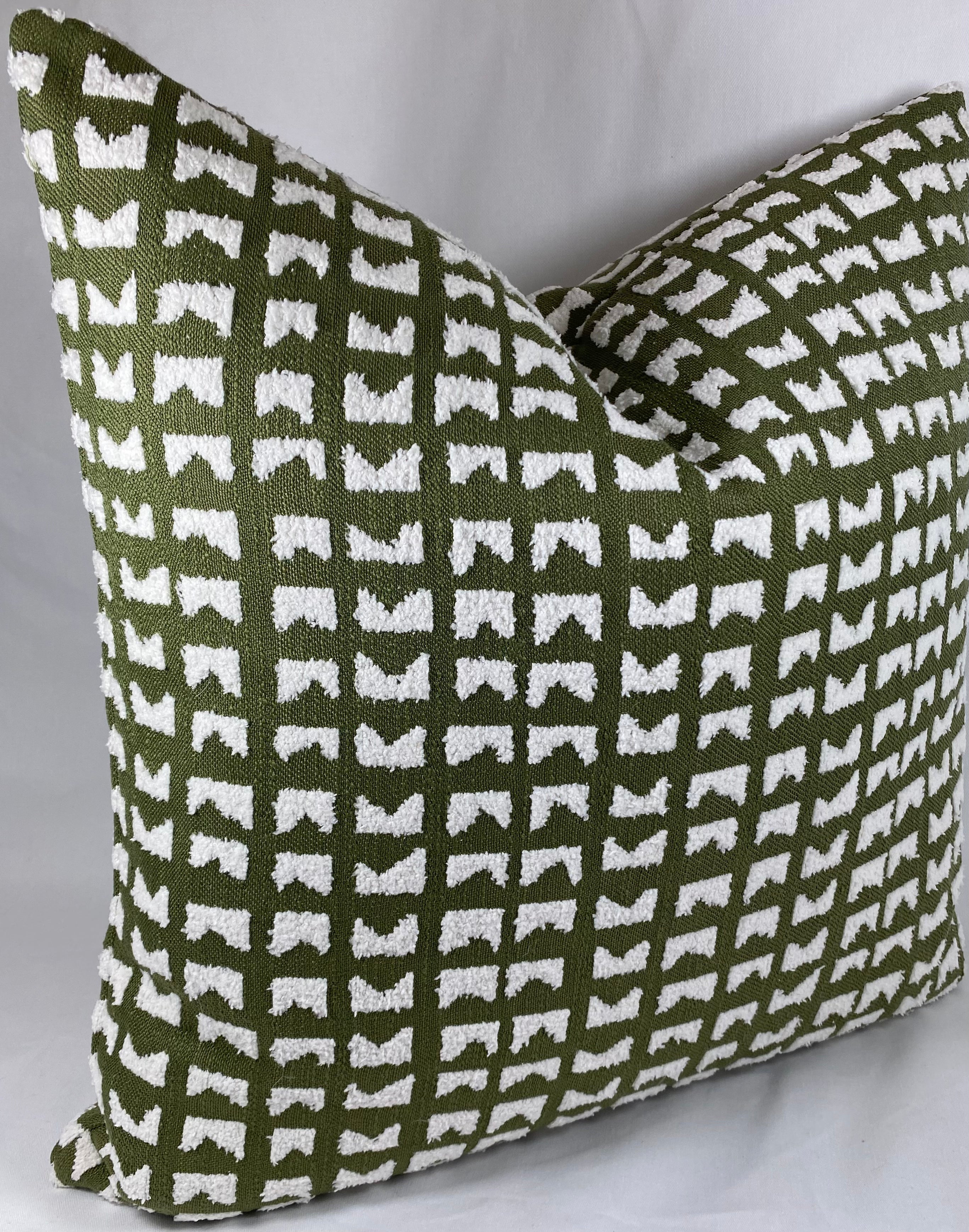 Luxury Pillow – 24" × 24" – Adair Fern