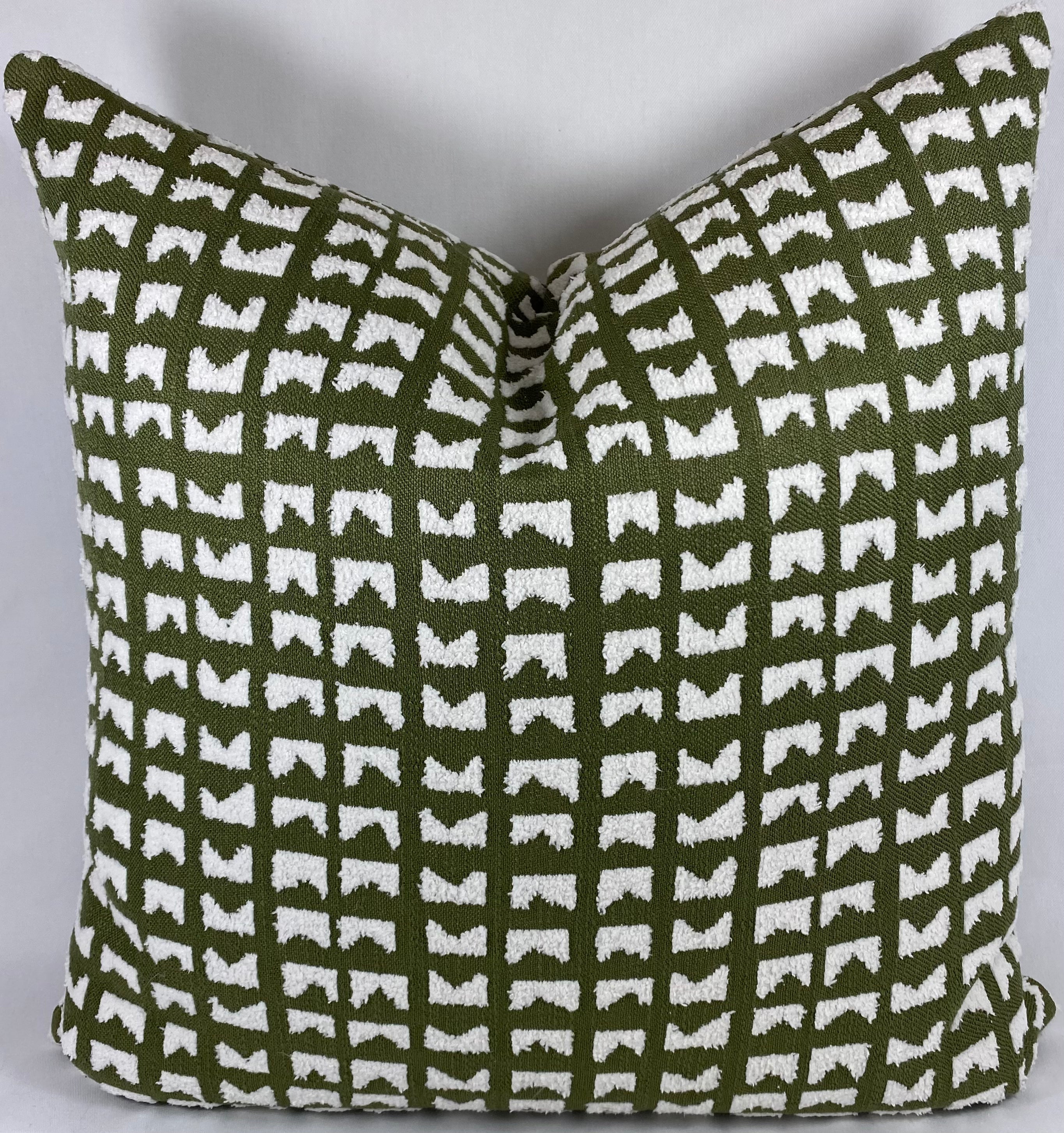 Luxury Pillow – 24" × 24" – Adair Fern