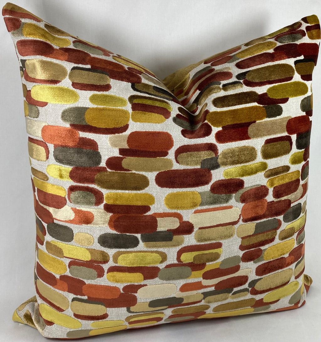 Luxury Pillow – 24" × 24" – Capsules Turmeric
