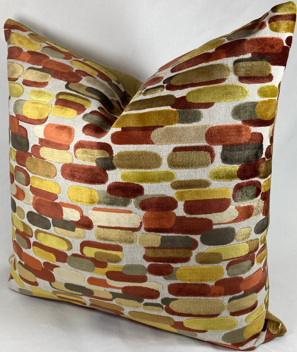Luxury Pillow – 24" × 24" – Capsules Turmeric
