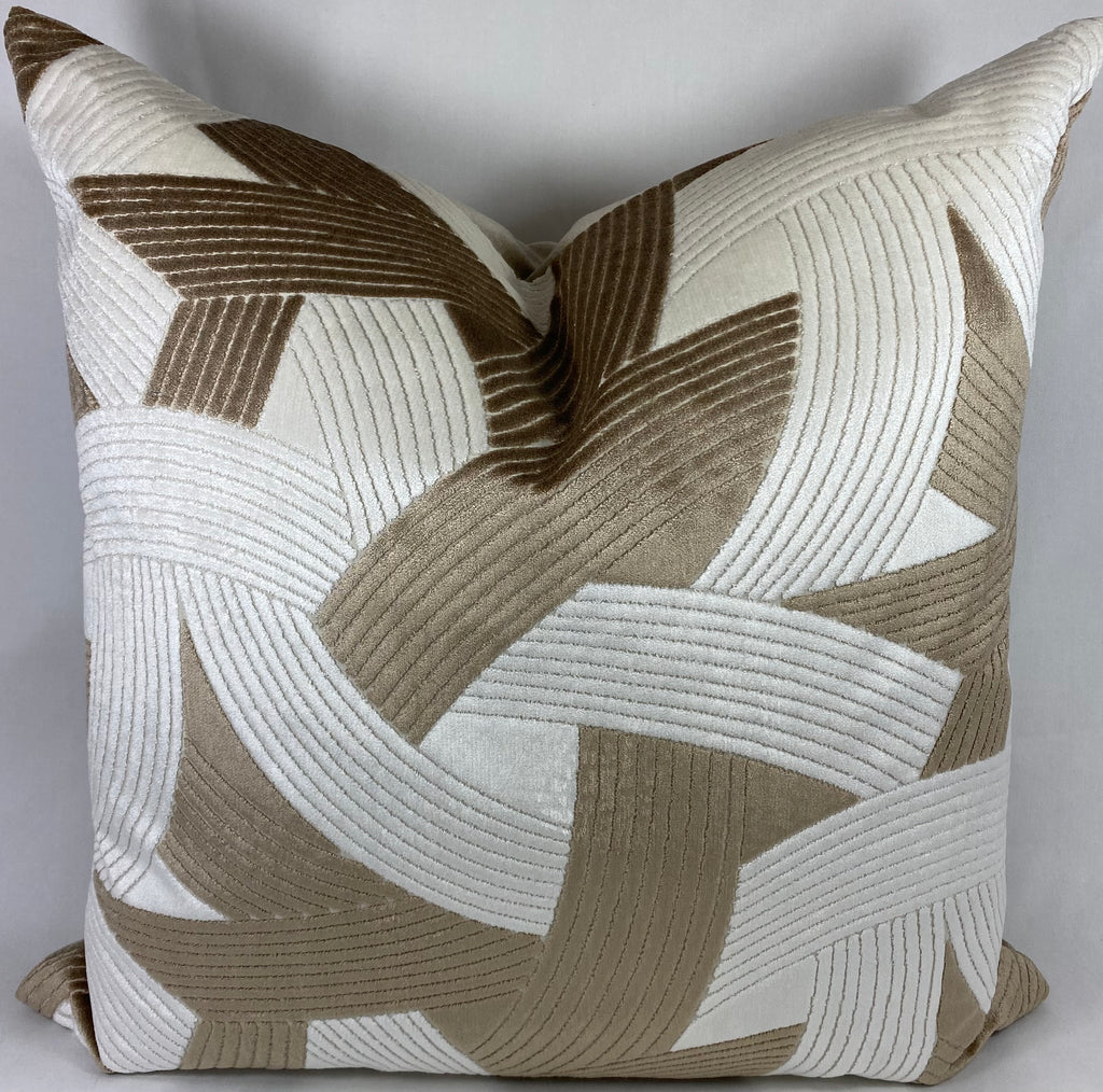 Luxury Pillow – 24" × 24" – Hubert