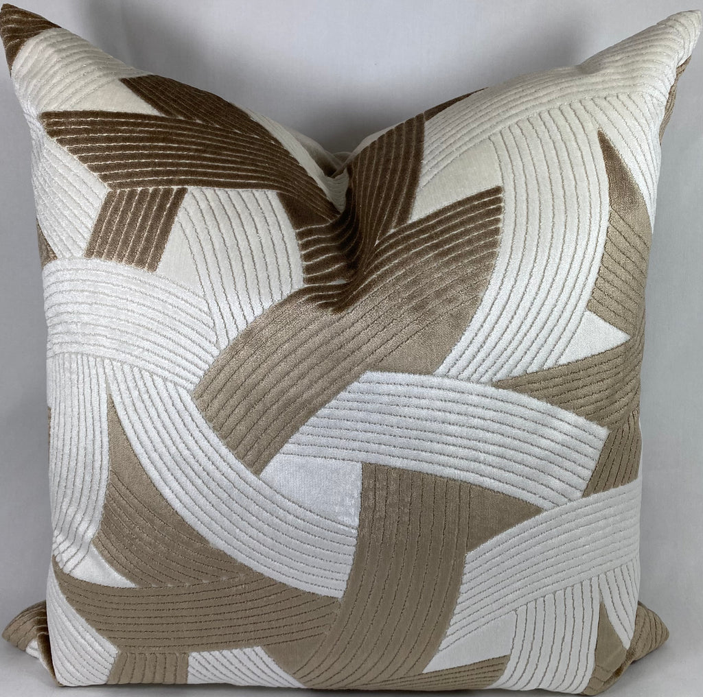 Luxury Pillow – 24" × 24" – Hubert