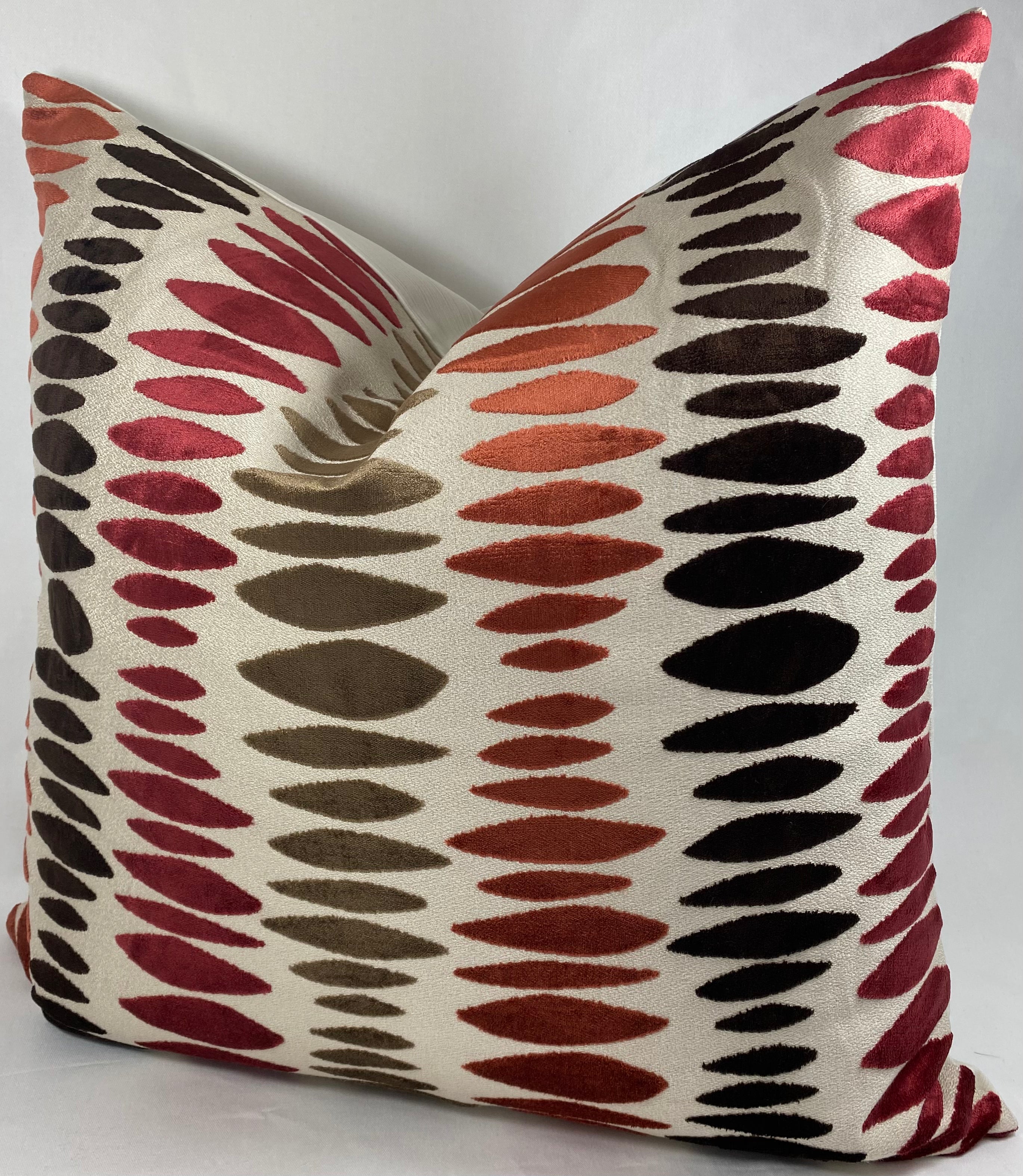 Luxury Pillow – 24" × 24" – Prospero Berry